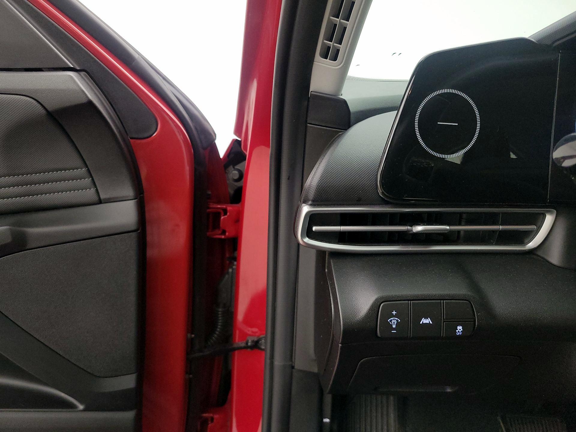 Thumbnail: 2023 Hyundai Elantra - 13