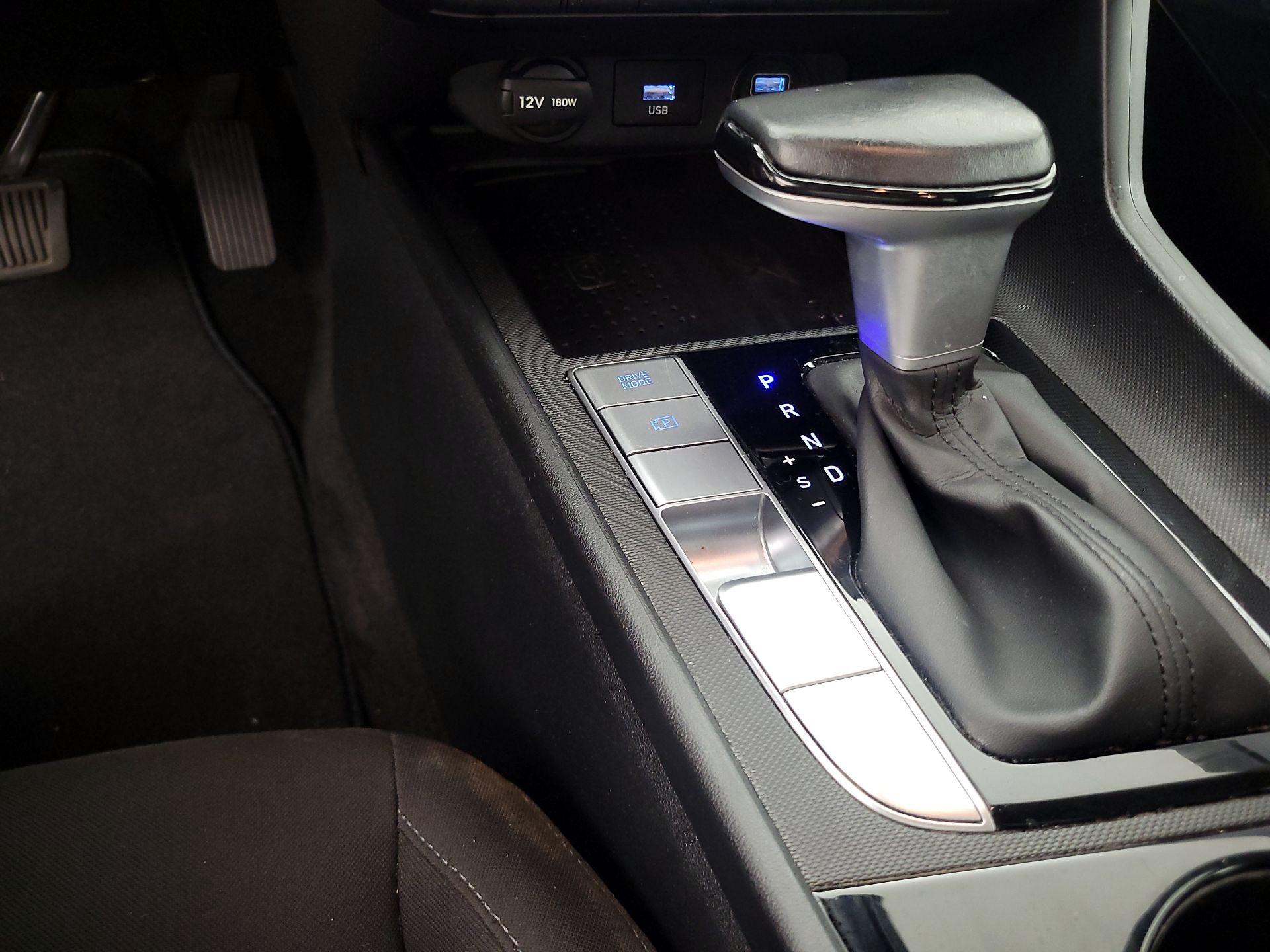 Thumbnail: 2023 Hyundai Elantra - 18