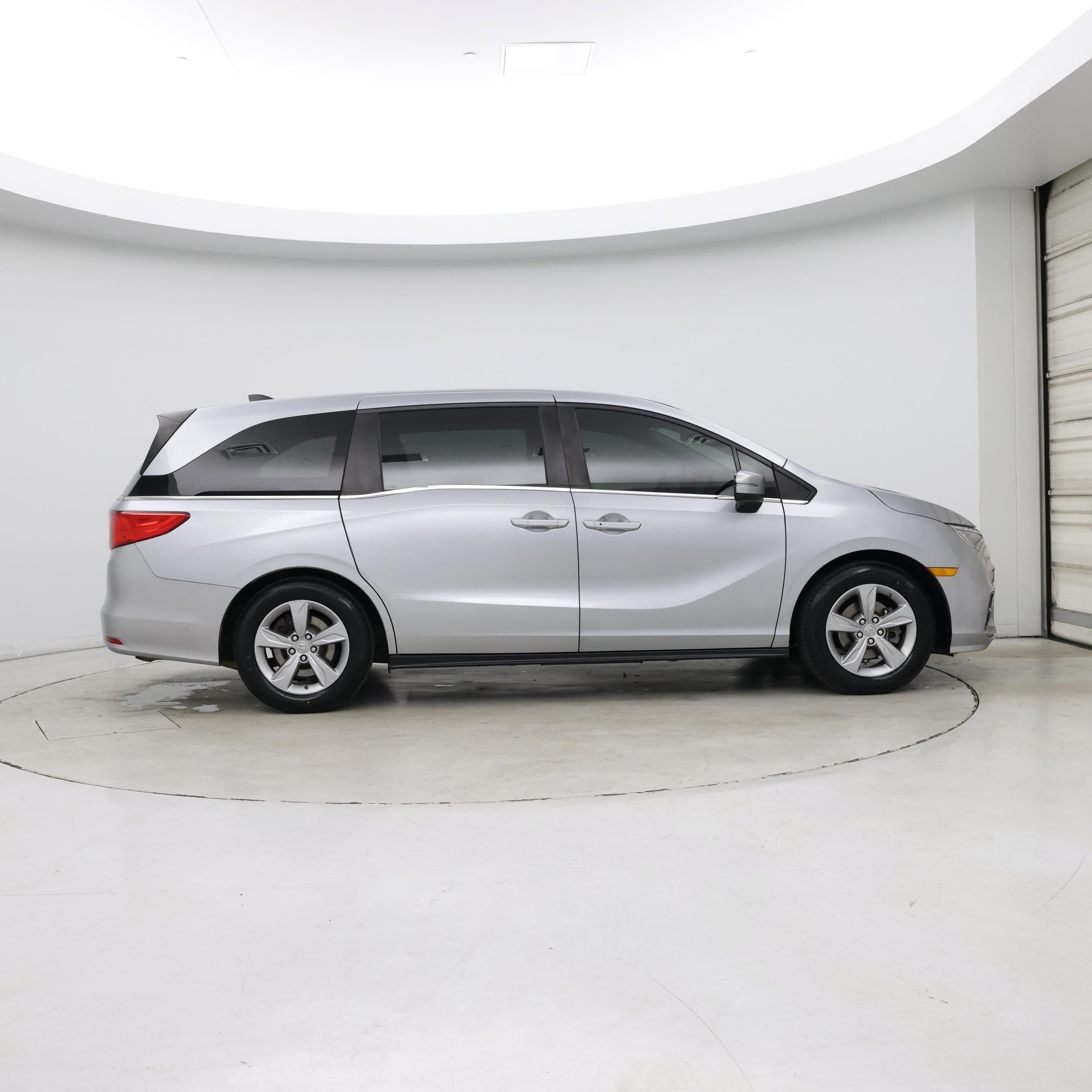 Thumbnail: 2018 Honda Odyssey - 7