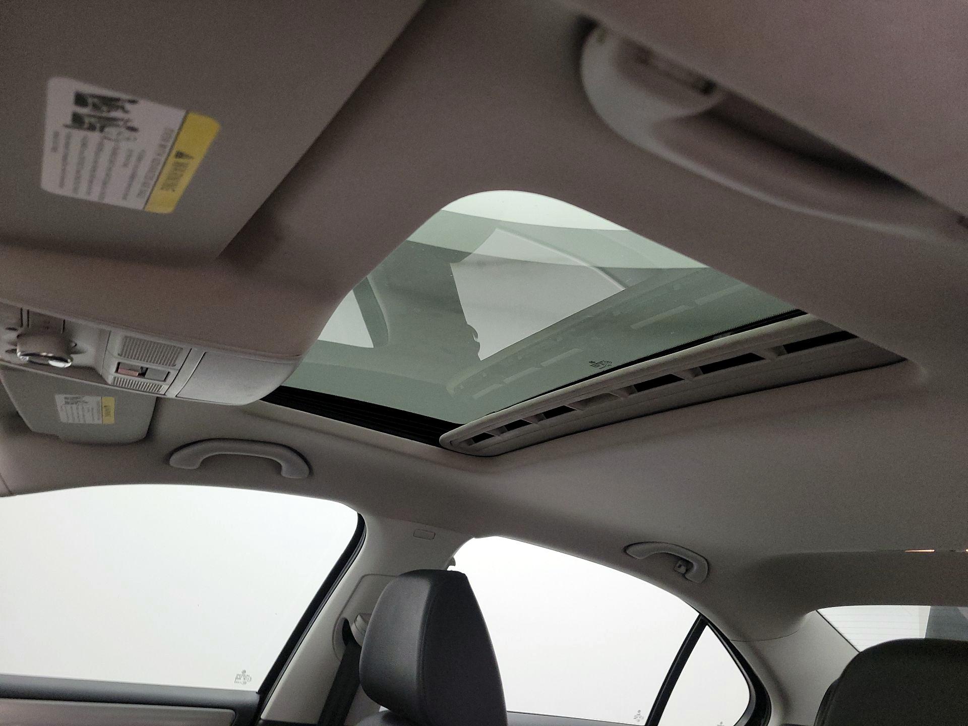 Thumbnail: 2015 Volkswagen Jetta - 19