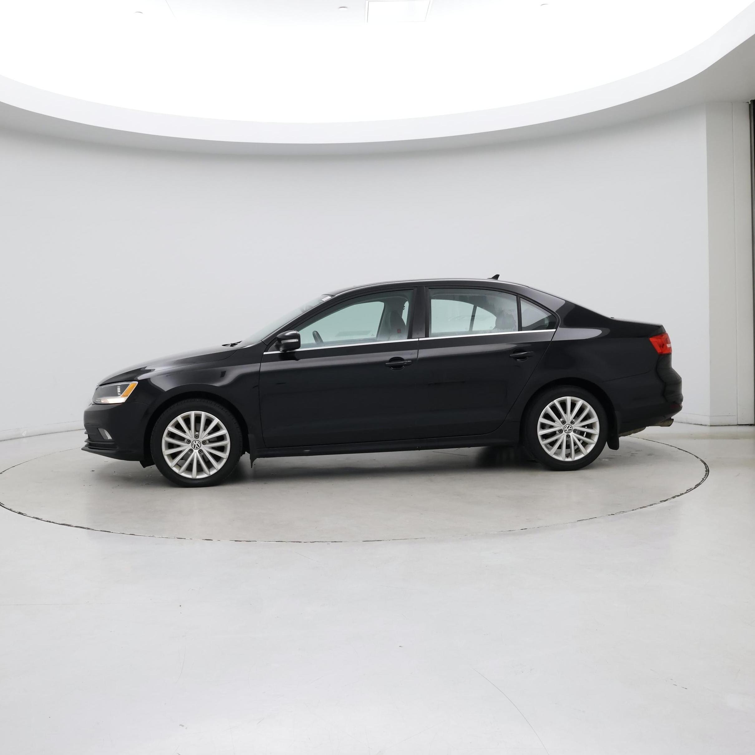 Thumbnail: 2015 Volkswagen Jetta - 3