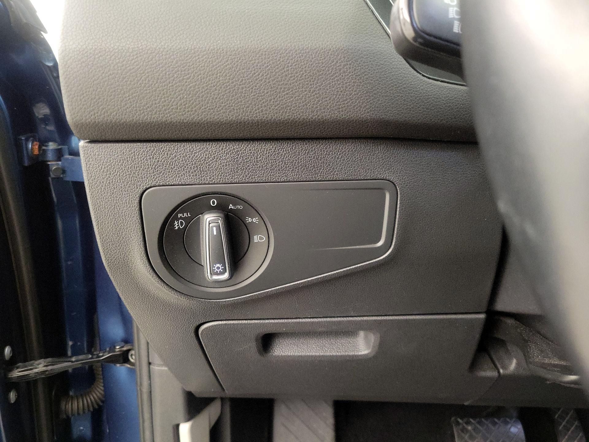 Thumbnail: 2019 Volkswagen Tiguan - 13