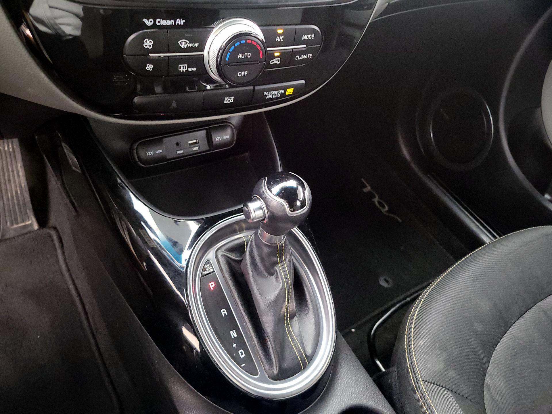 Thumbnail: 2016 Kia Soul - 17