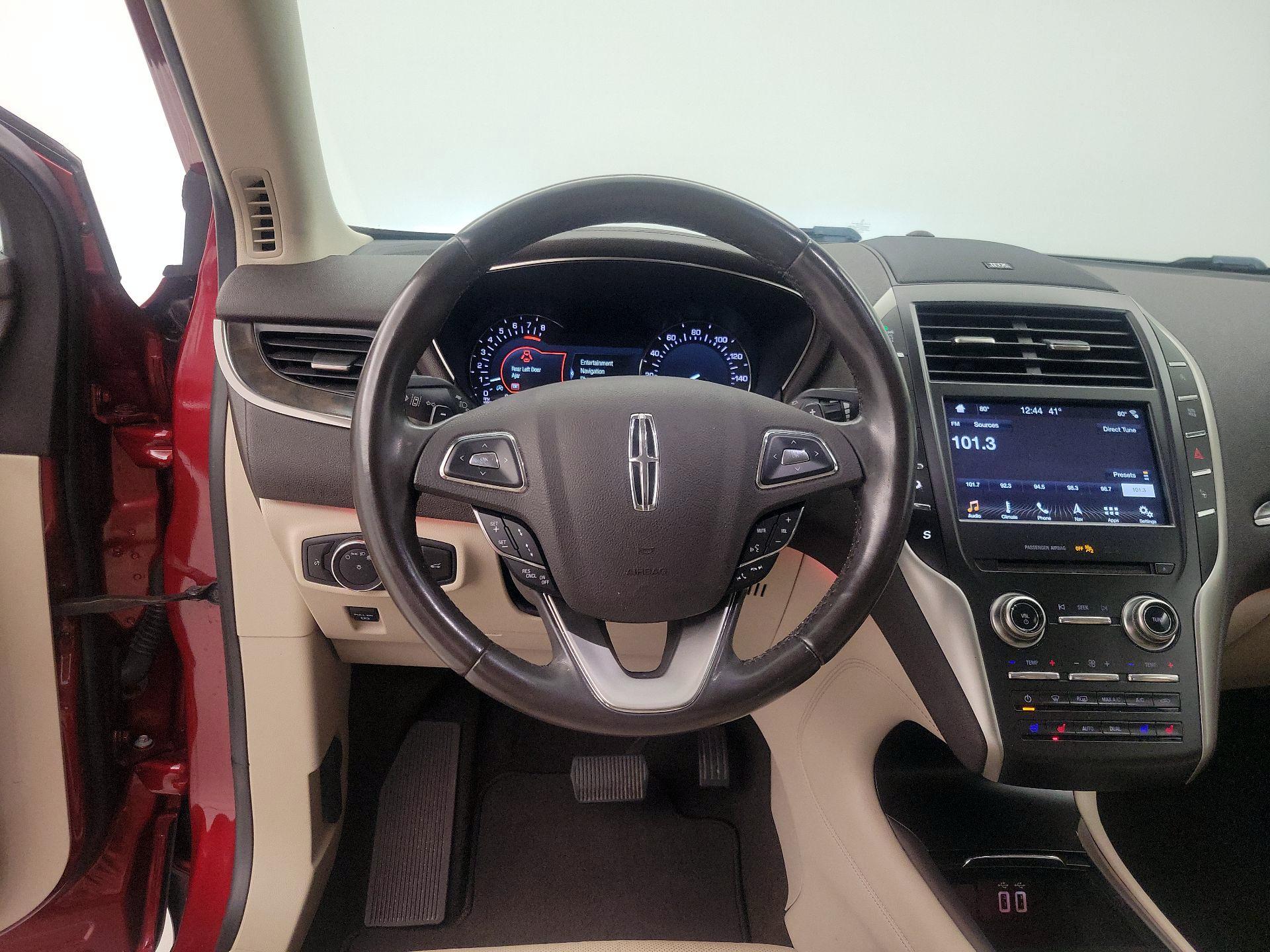 Thumbnail: 2019 Lincoln MKC - 10