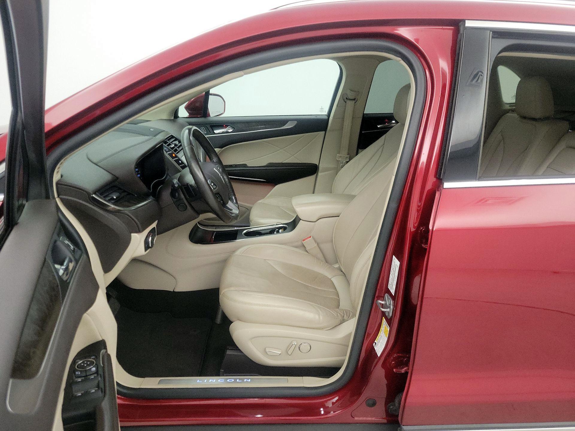 Thumbnail: 2019 Lincoln MKC - 11