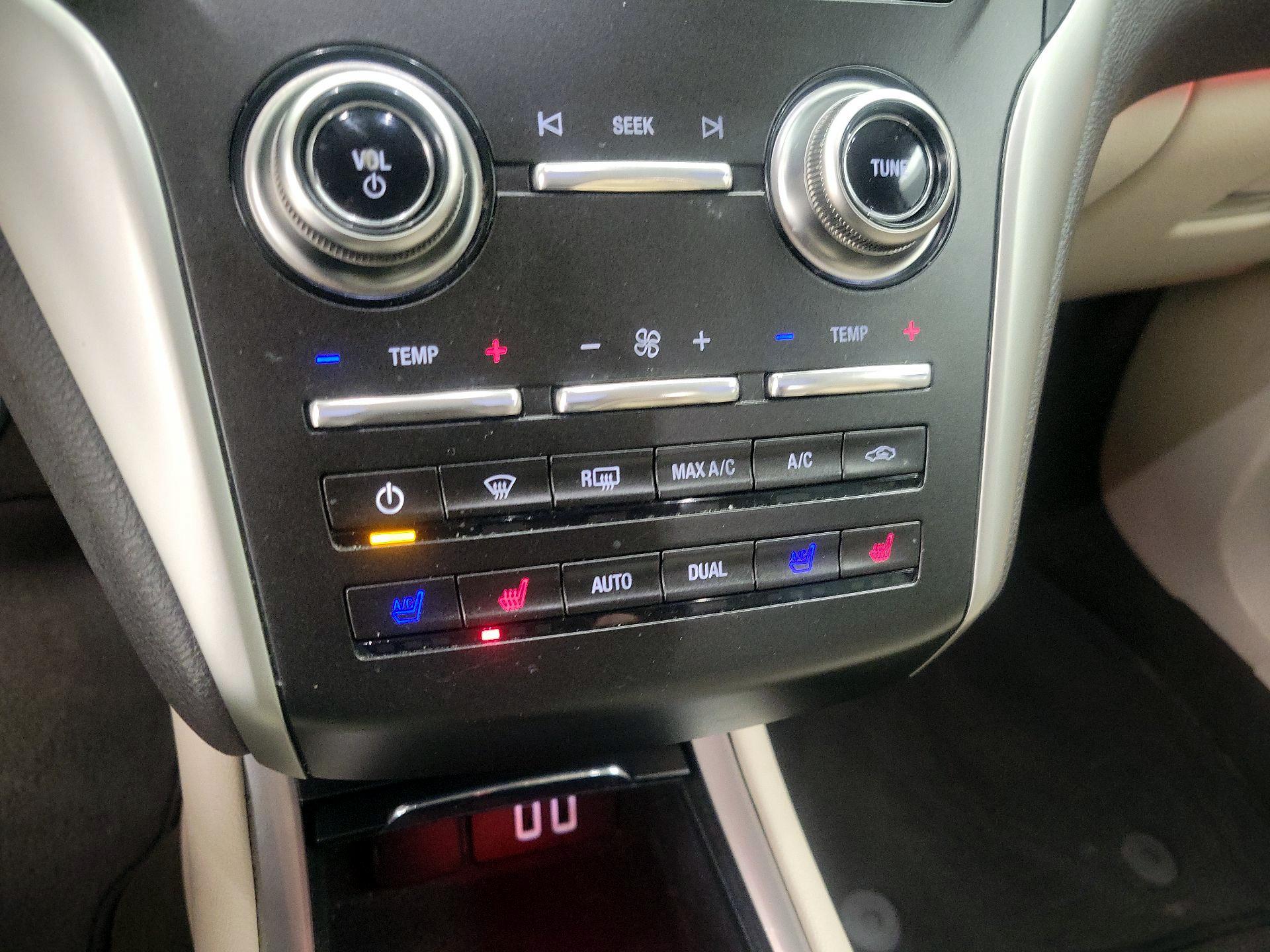 Thumbnail: 2019 Lincoln MKC - 16