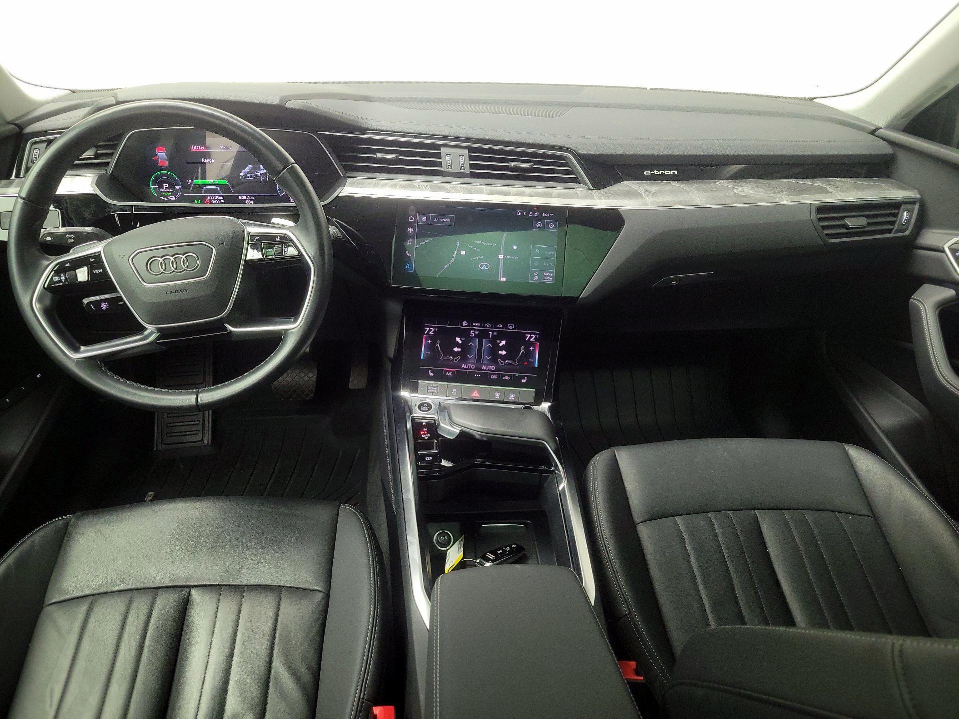 Thumbnail: 2022 Audi e-tron - 9