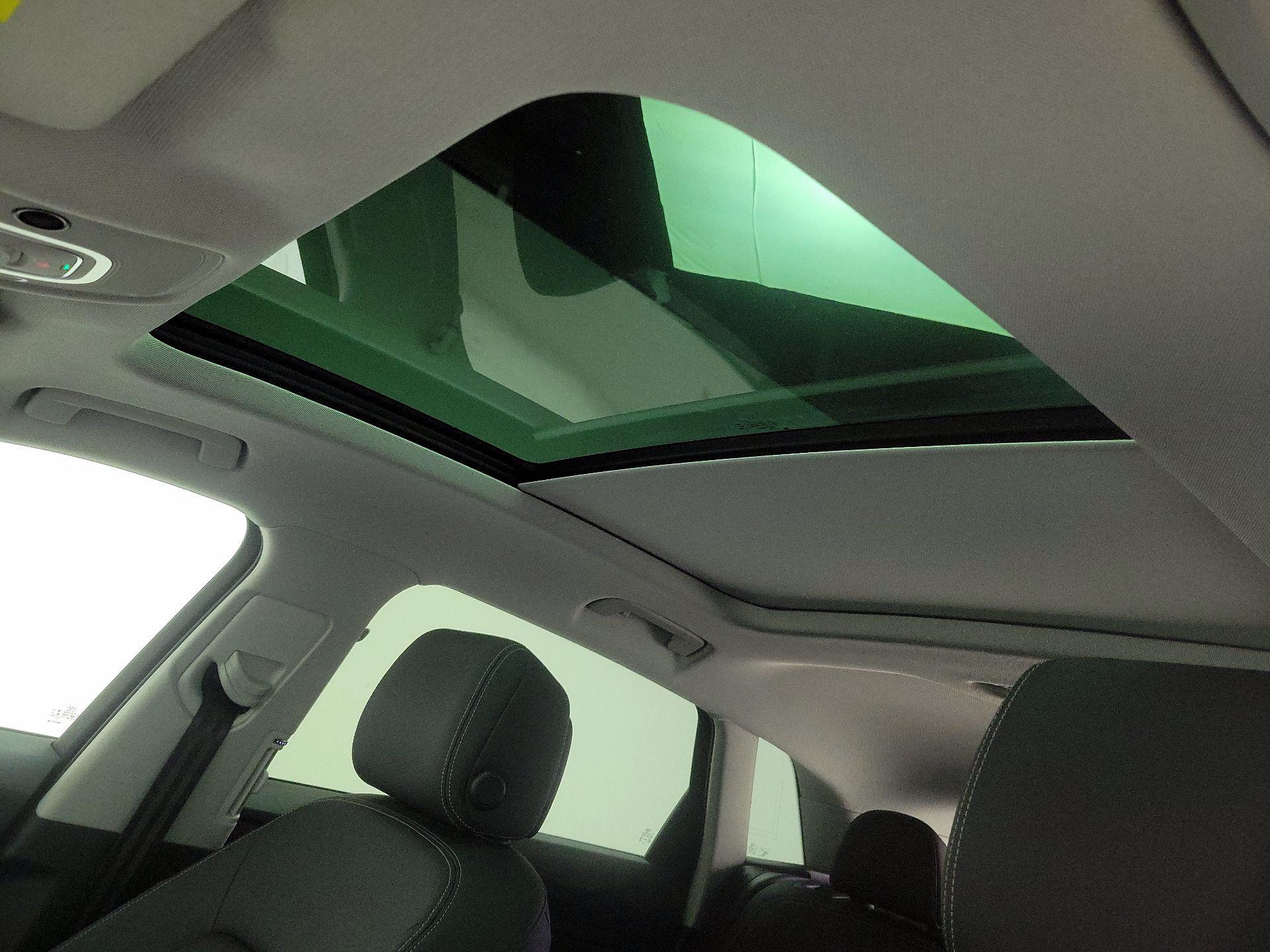 Thumbnail: 2022 Audi e-tron - 20