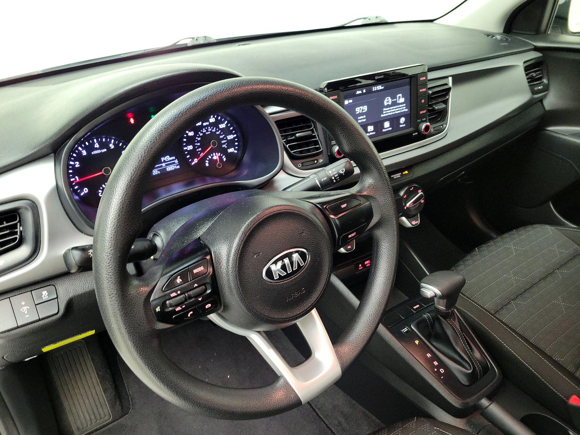 Thumbnail: 2020 Kia Rio - 9