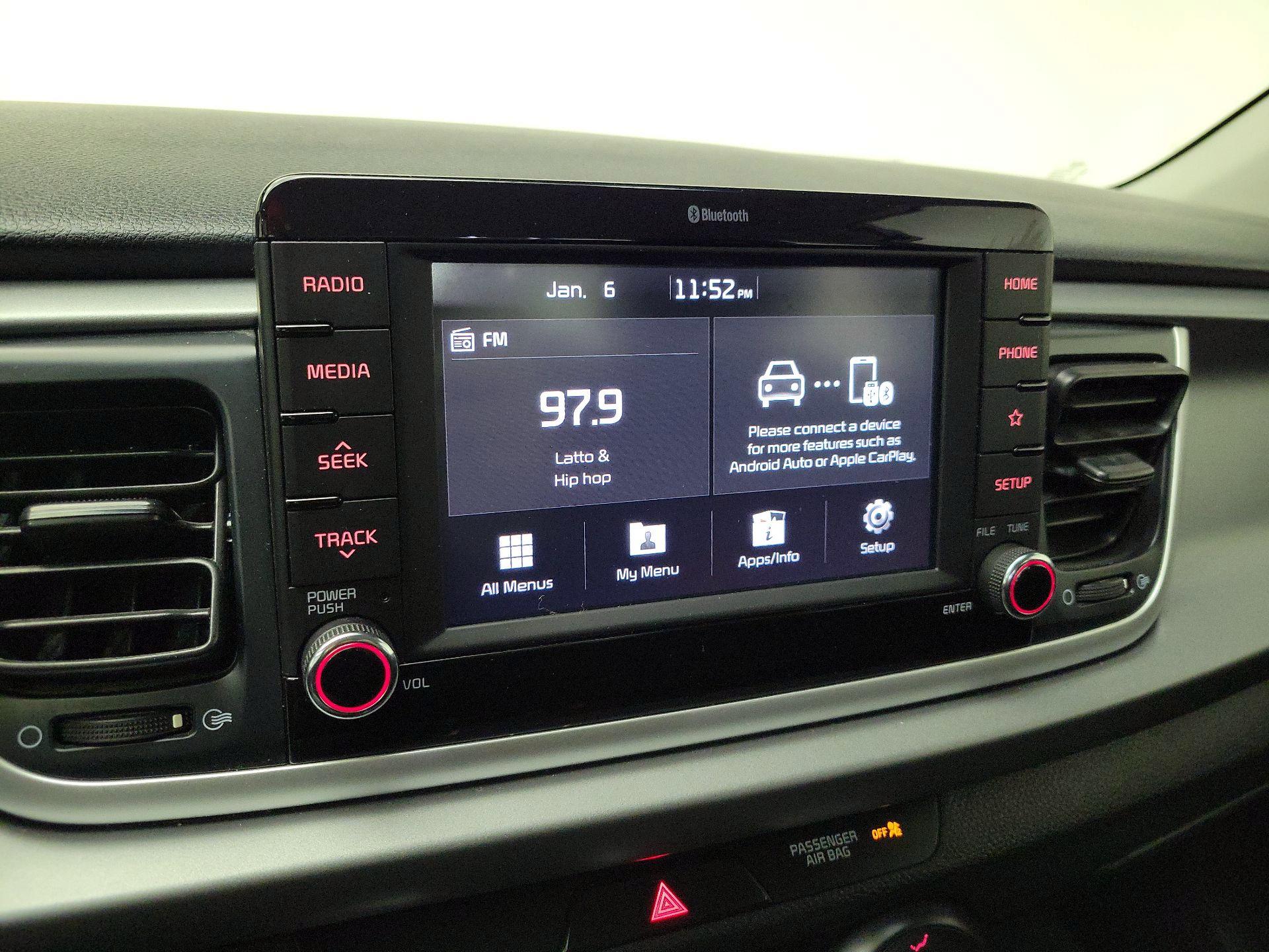 Thumbnail: 2020 Kia Rio - 15