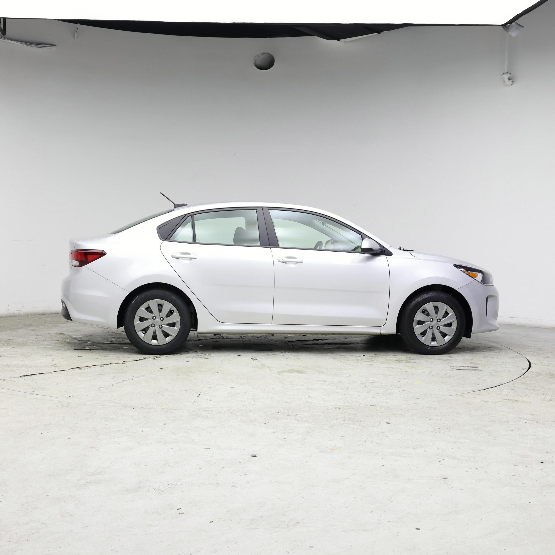 Thumbnail: 2020 Kia Rio - 7