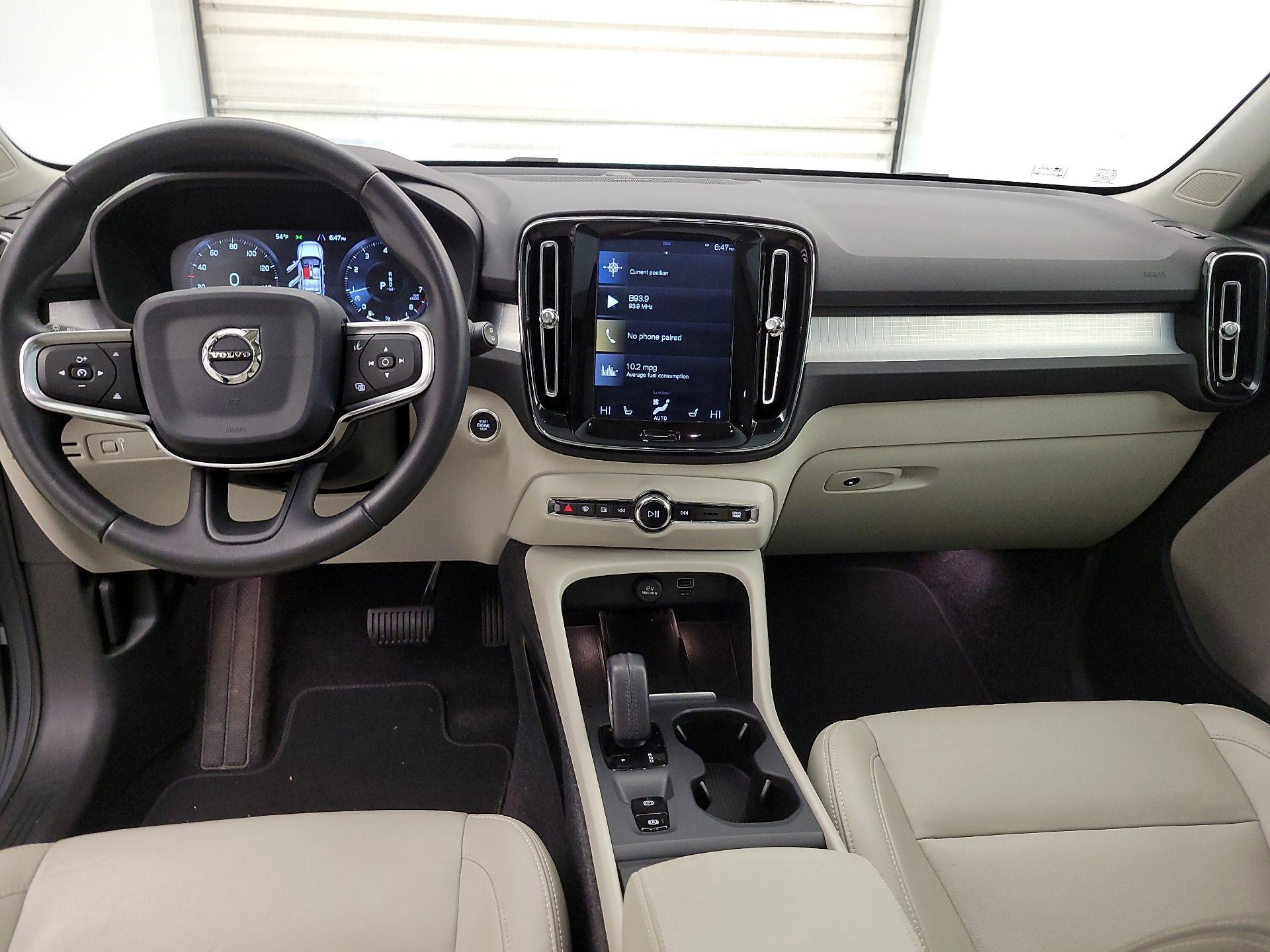 Thumbnail: 2019 Volvo XC40 - 9