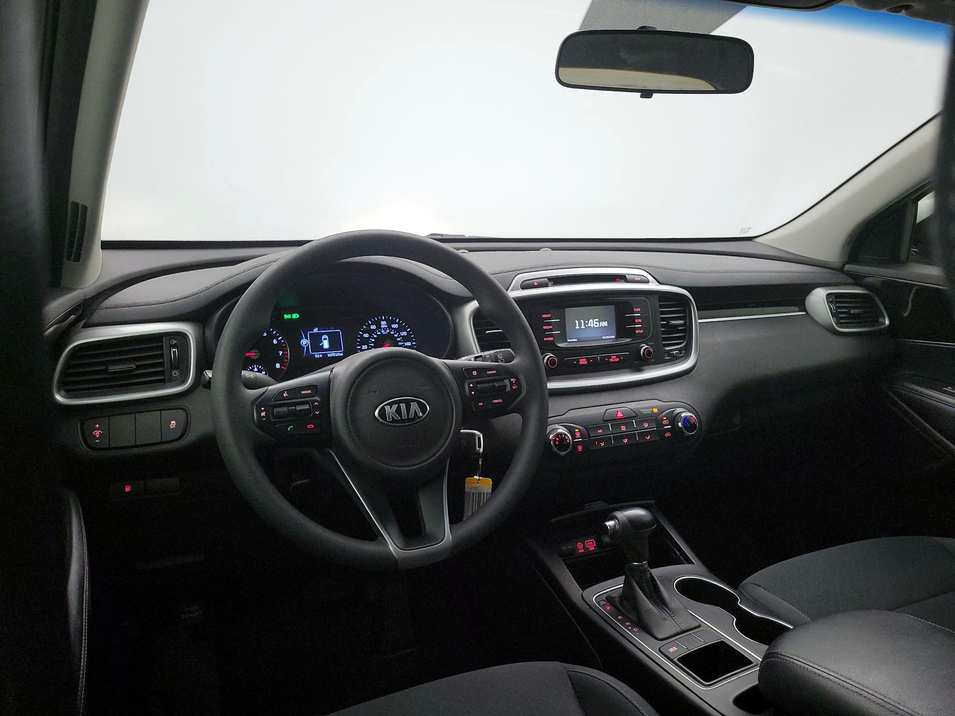 Thumbnail: 2017 Kia Sorento - 9