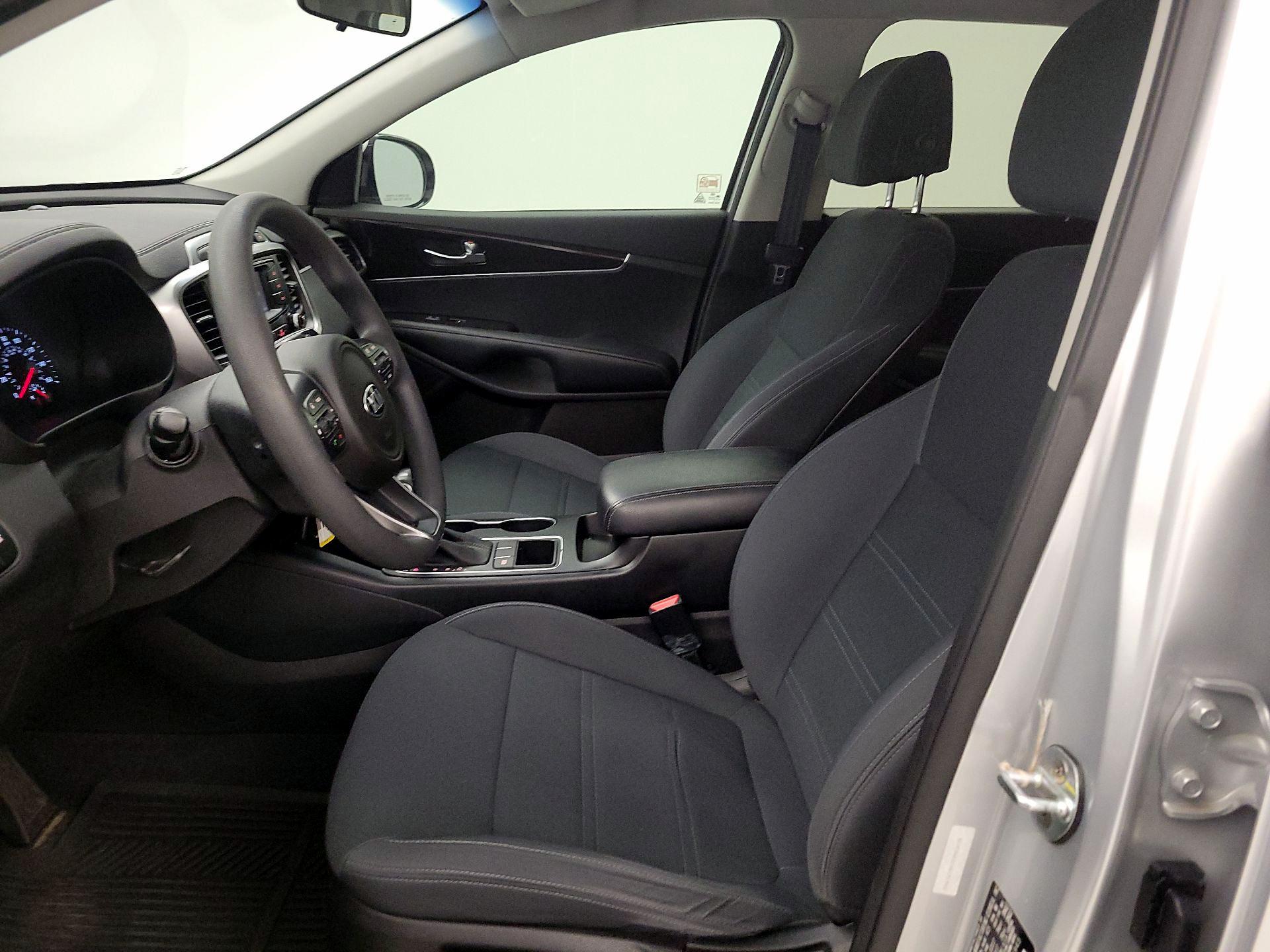 Thumbnail: 2017 Kia Sorento - 11