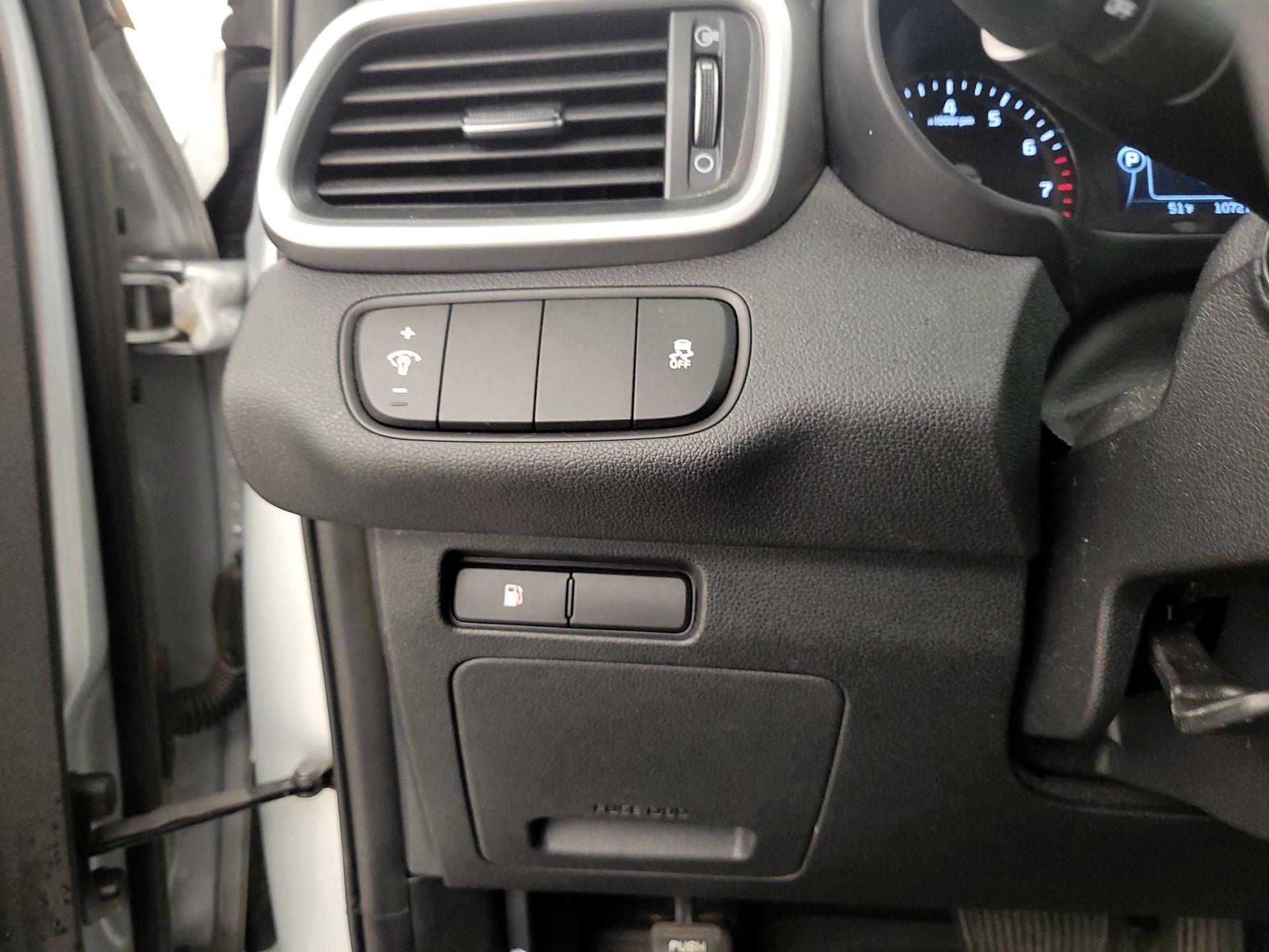 Thumbnail: 2017 Kia Sorento - 13