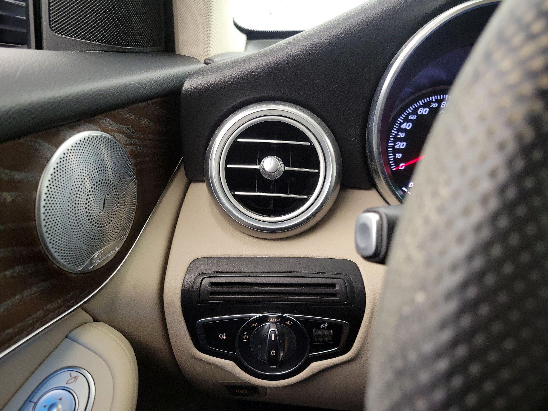 Thumbnail: 2019 Mercedes-Benz GLC - 13