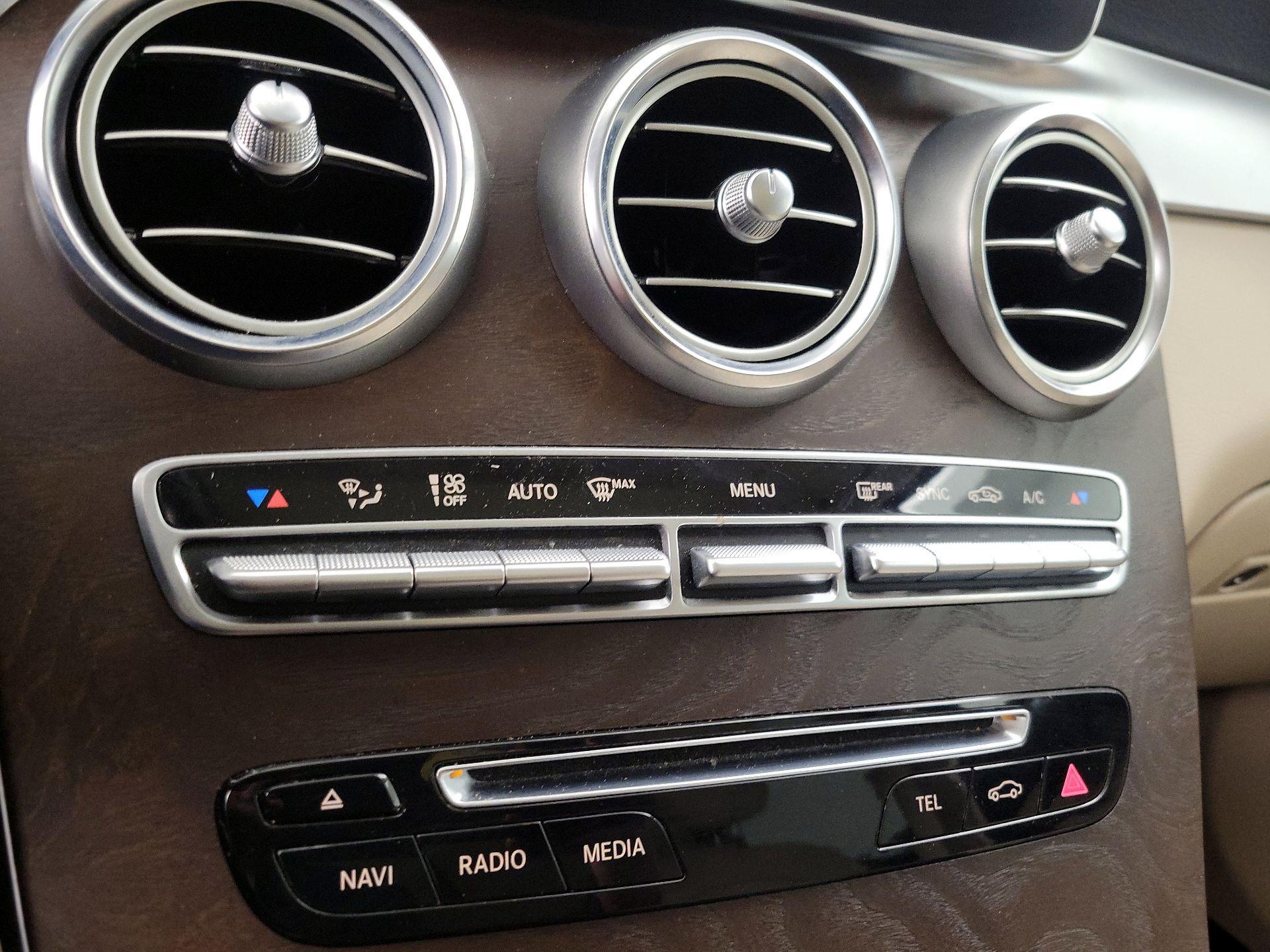 Thumbnail: 2019 Mercedes-Benz GLC - 16