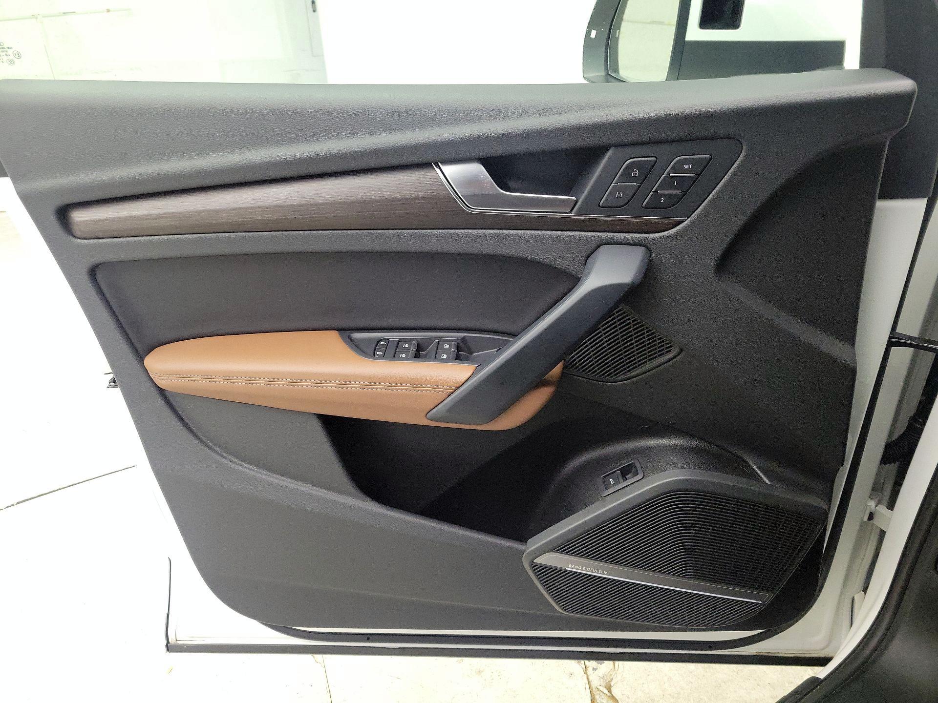 Thumbnail: 2023 Audi Q5 - 12