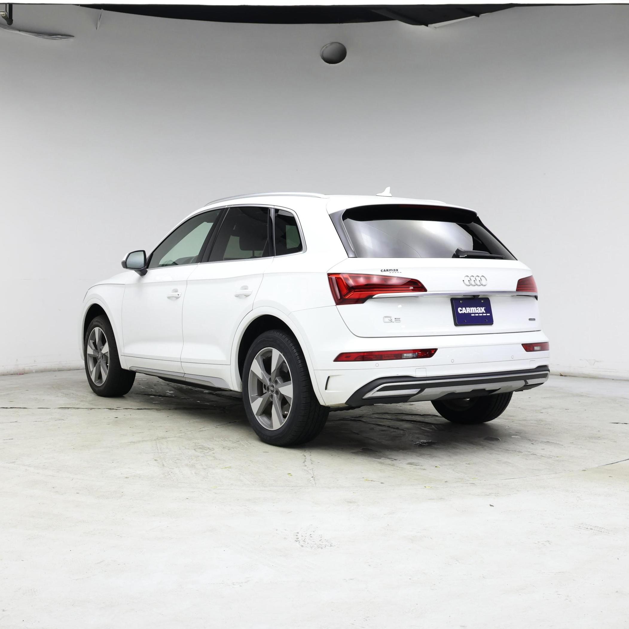 Thumbnail: 2023 Audi Q5 - 2