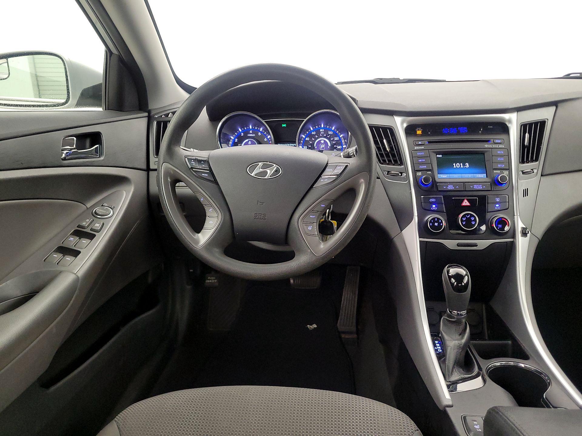 Thumbnail: 2014 Hyundai Sonata - 10