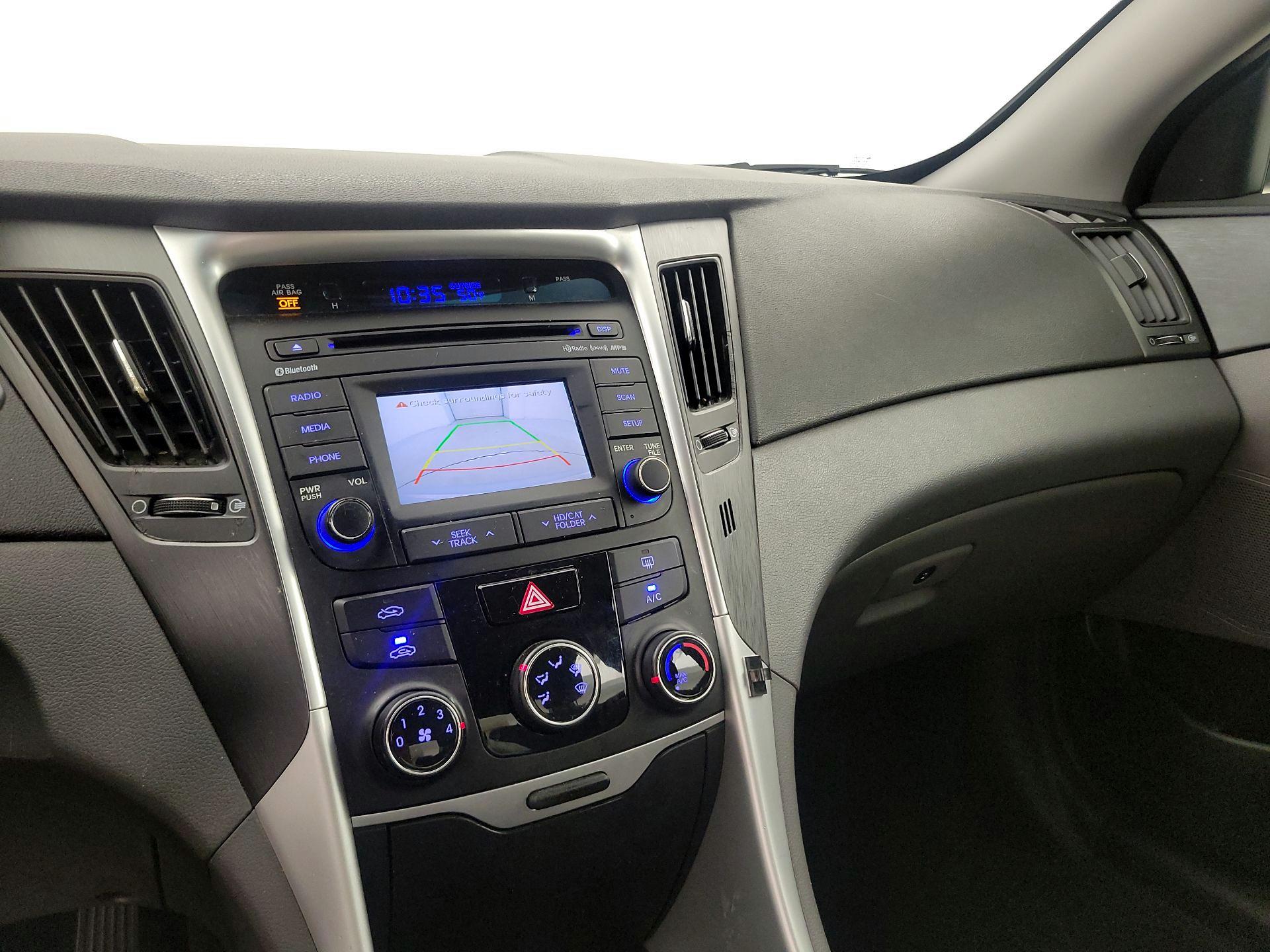 Thumbnail: 2014 Hyundai Sonata - 14