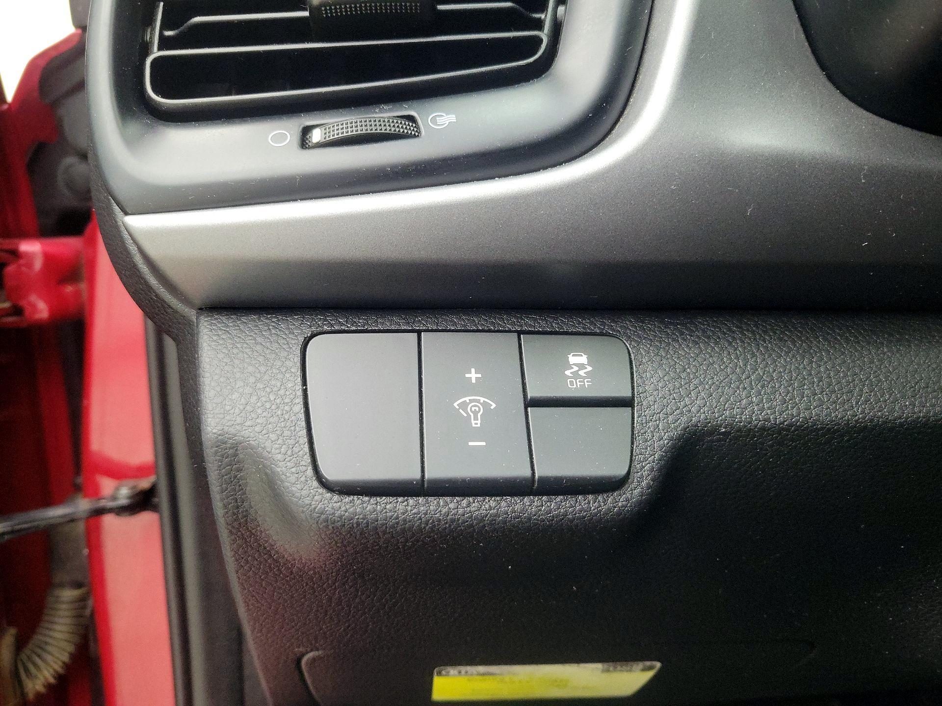 Thumbnail: 2021 Kia Rio - 13