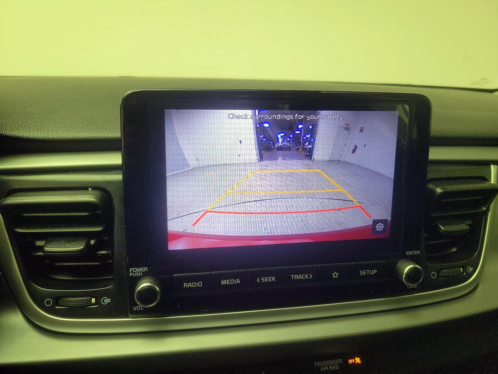 Thumbnail: 2021 Kia Rio - 14