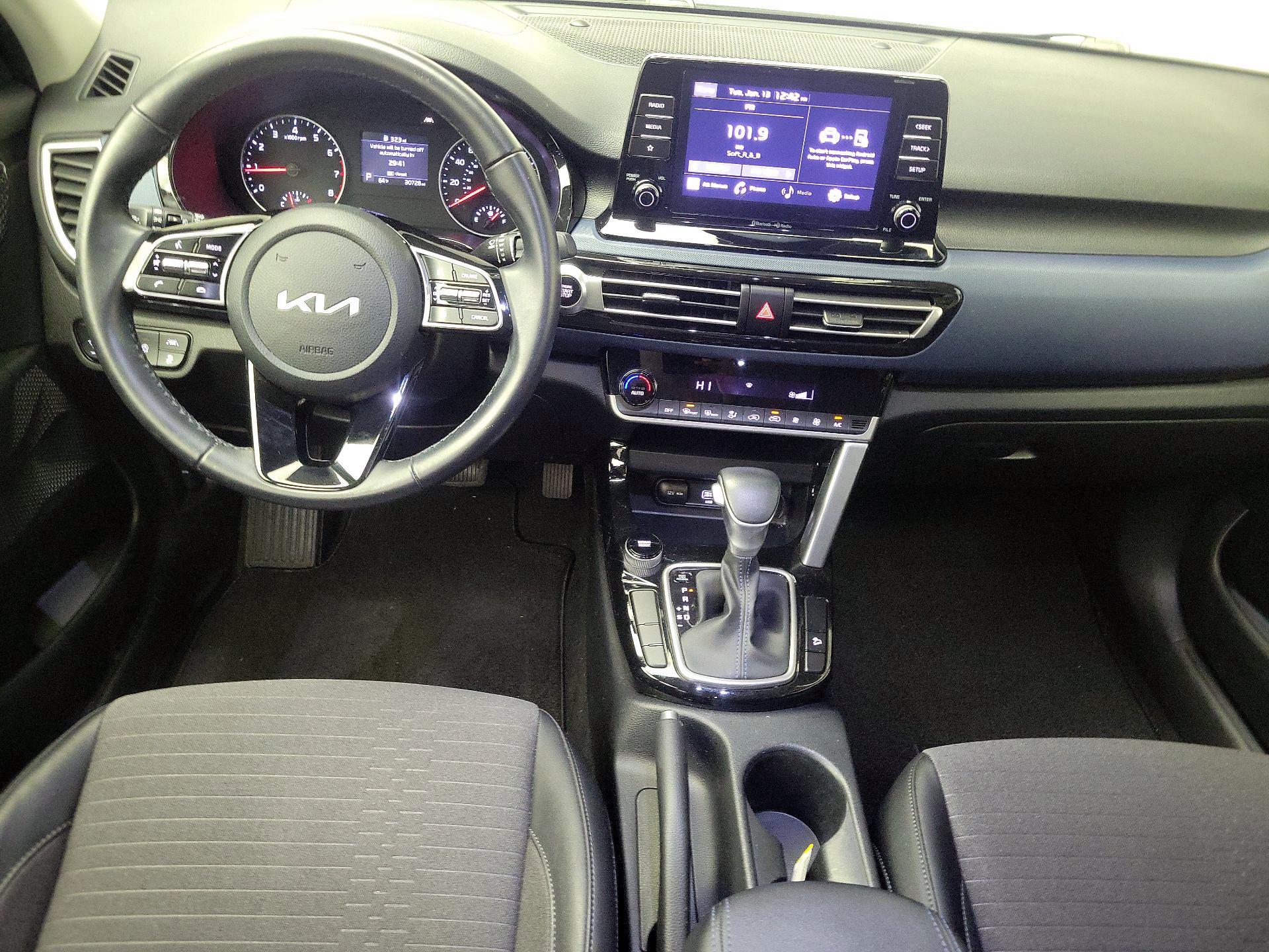 Thumbnail: 2023 Kia Seltos - 9