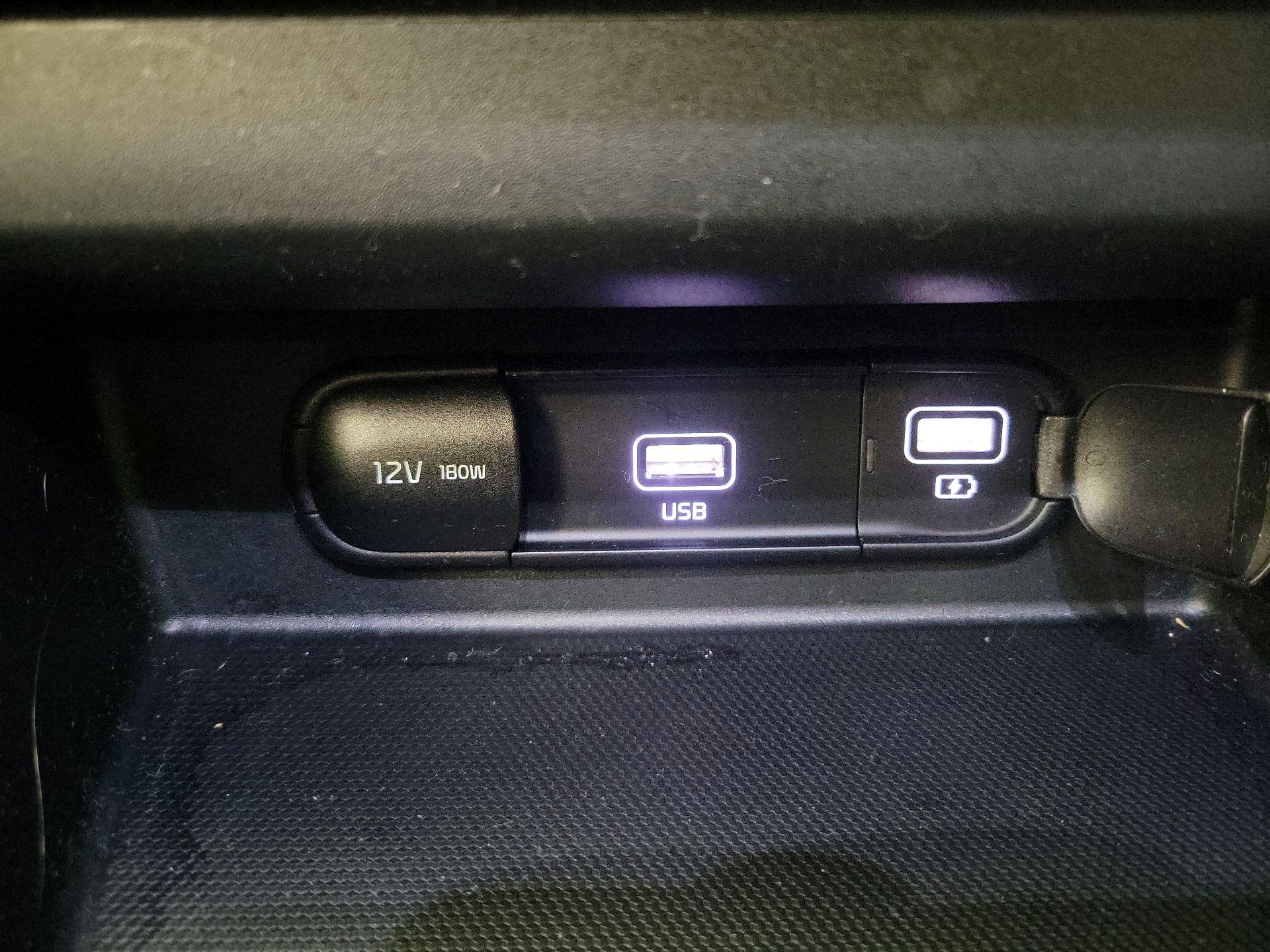 Thumbnail: 2023 Kia Seltos - 18