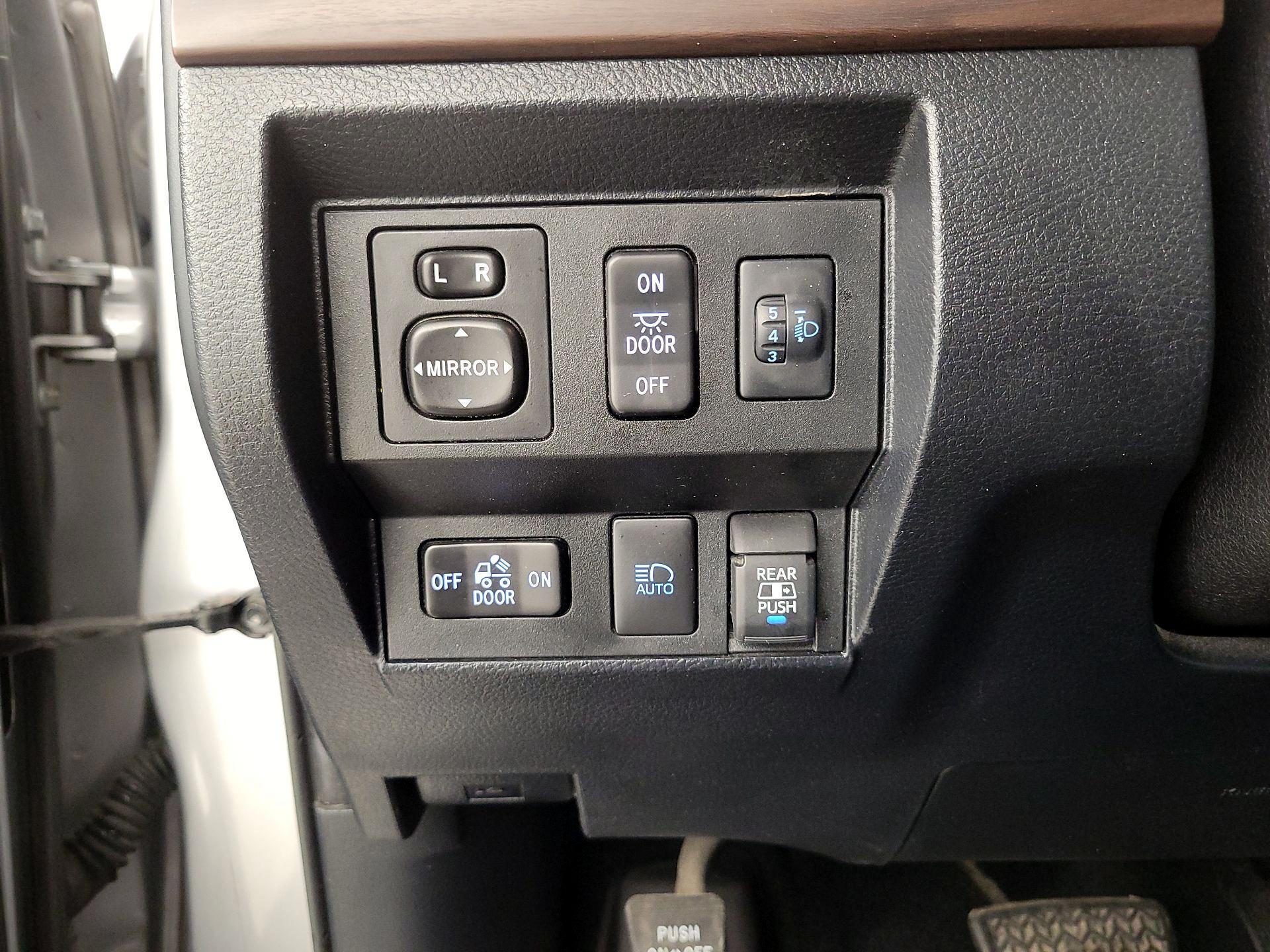 Thumbnail: 2020 Toyota Tundra - 13