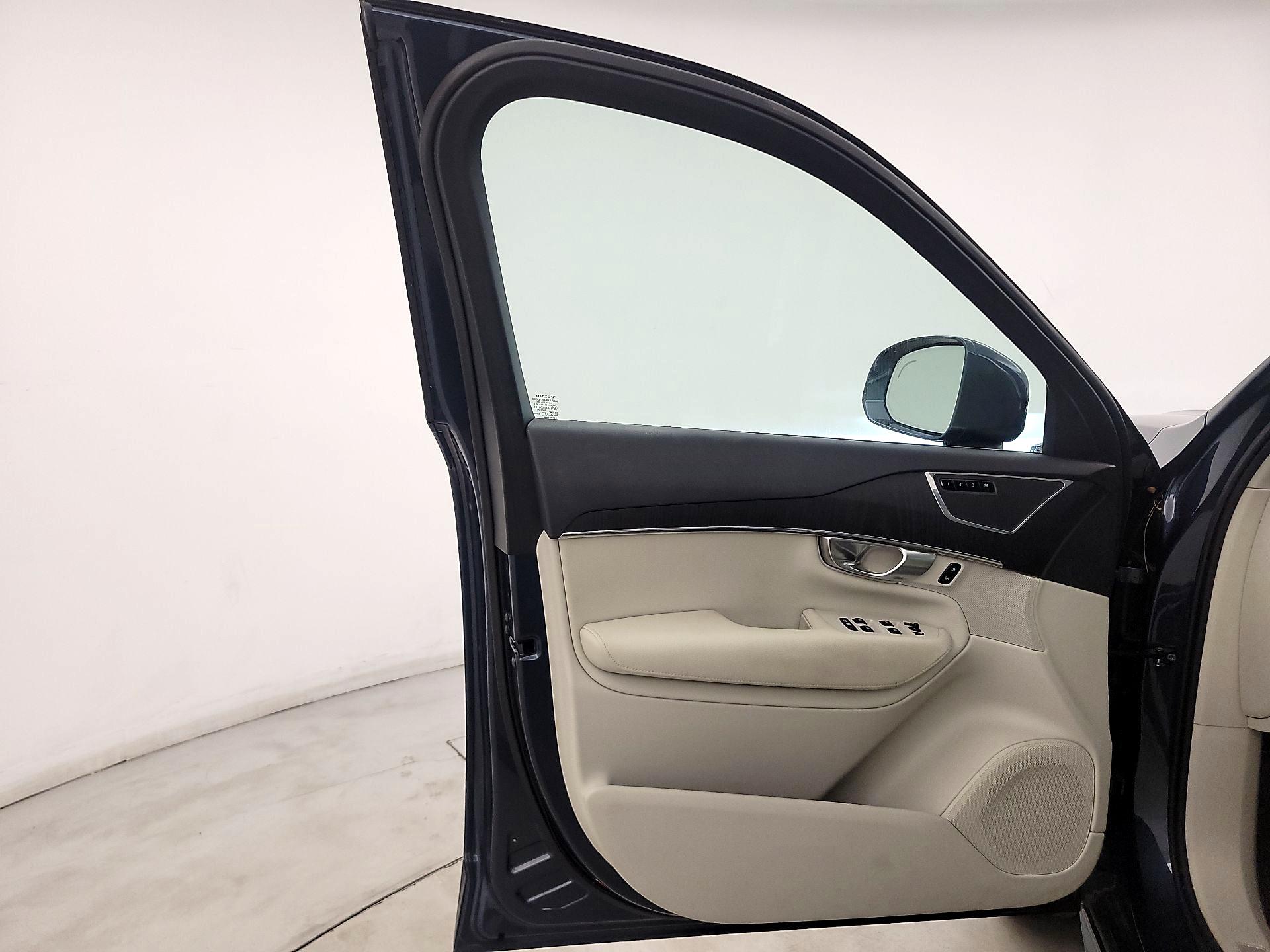 Thumbnail: 2020 Volvo XC90 - 12