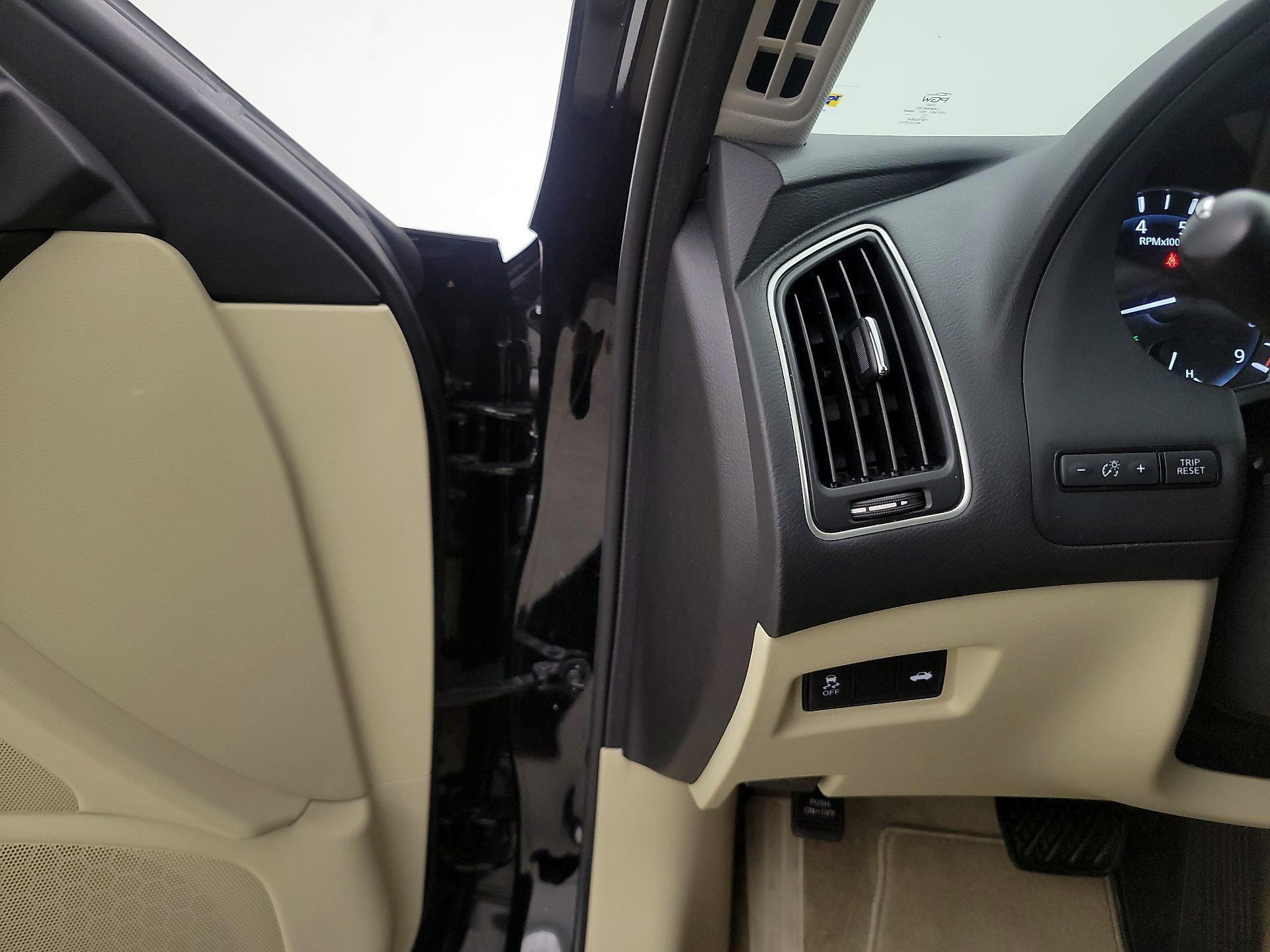 Thumbnail: 2019 INFINITI Q50 - 13