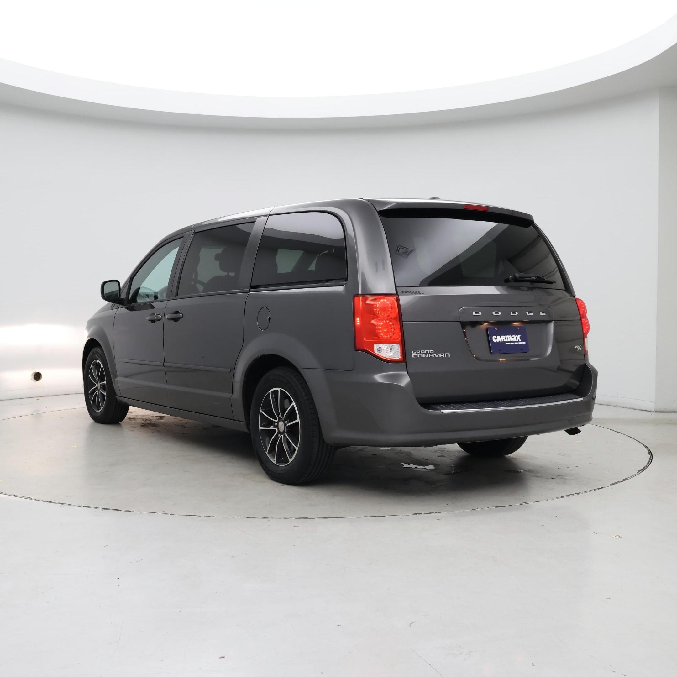 Thumbnail: 2016 Dodge Grand Caravan - 2