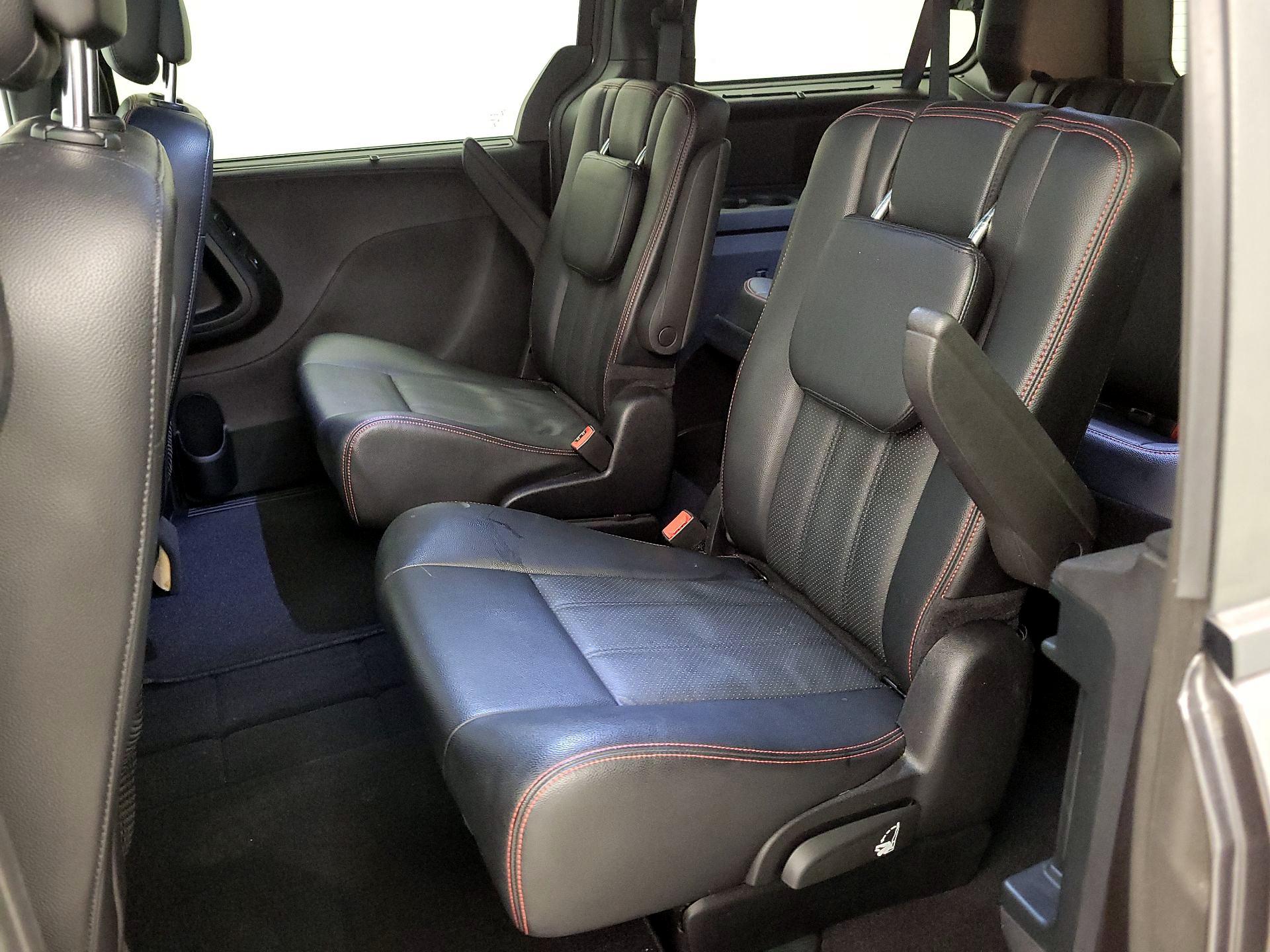 Thumbnail: 2016 Dodge Grand Caravan - 19