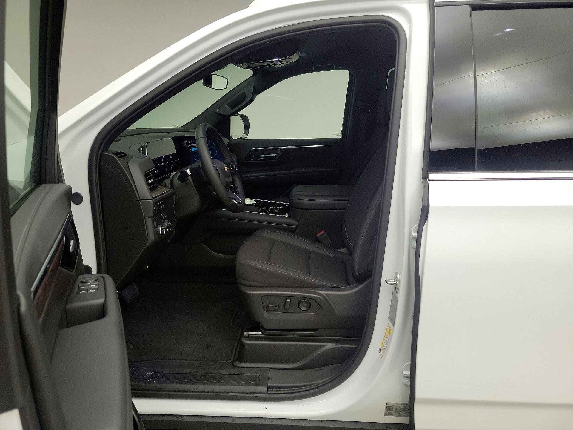 Thumbnail: 2025 Chevrolet Tahoe - 11