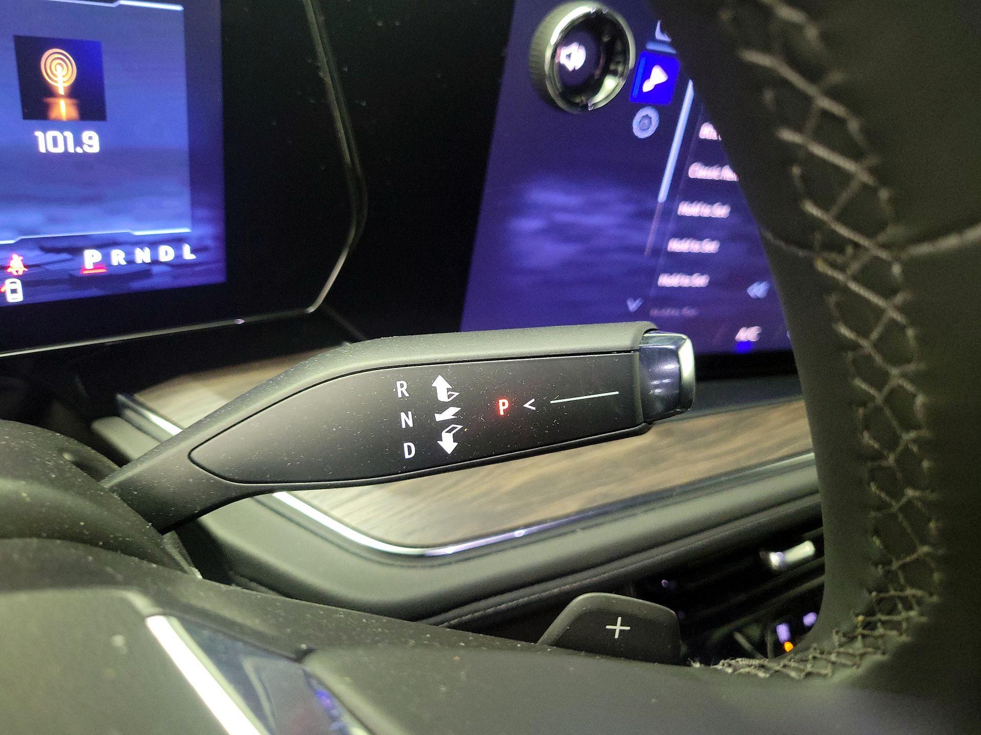 Thumbnail: 2025 Chevrolet Tahoe - 18