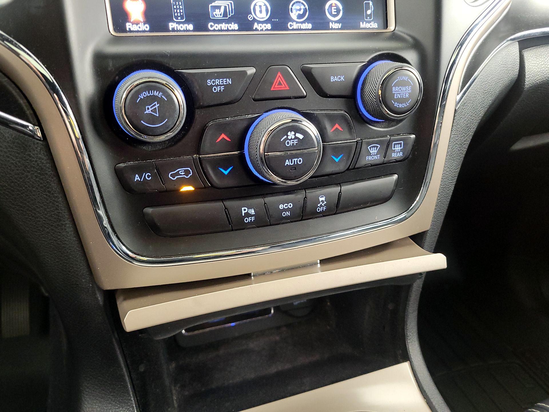 Thumbnail: 2015 Jeep Grand Cherokee - 17