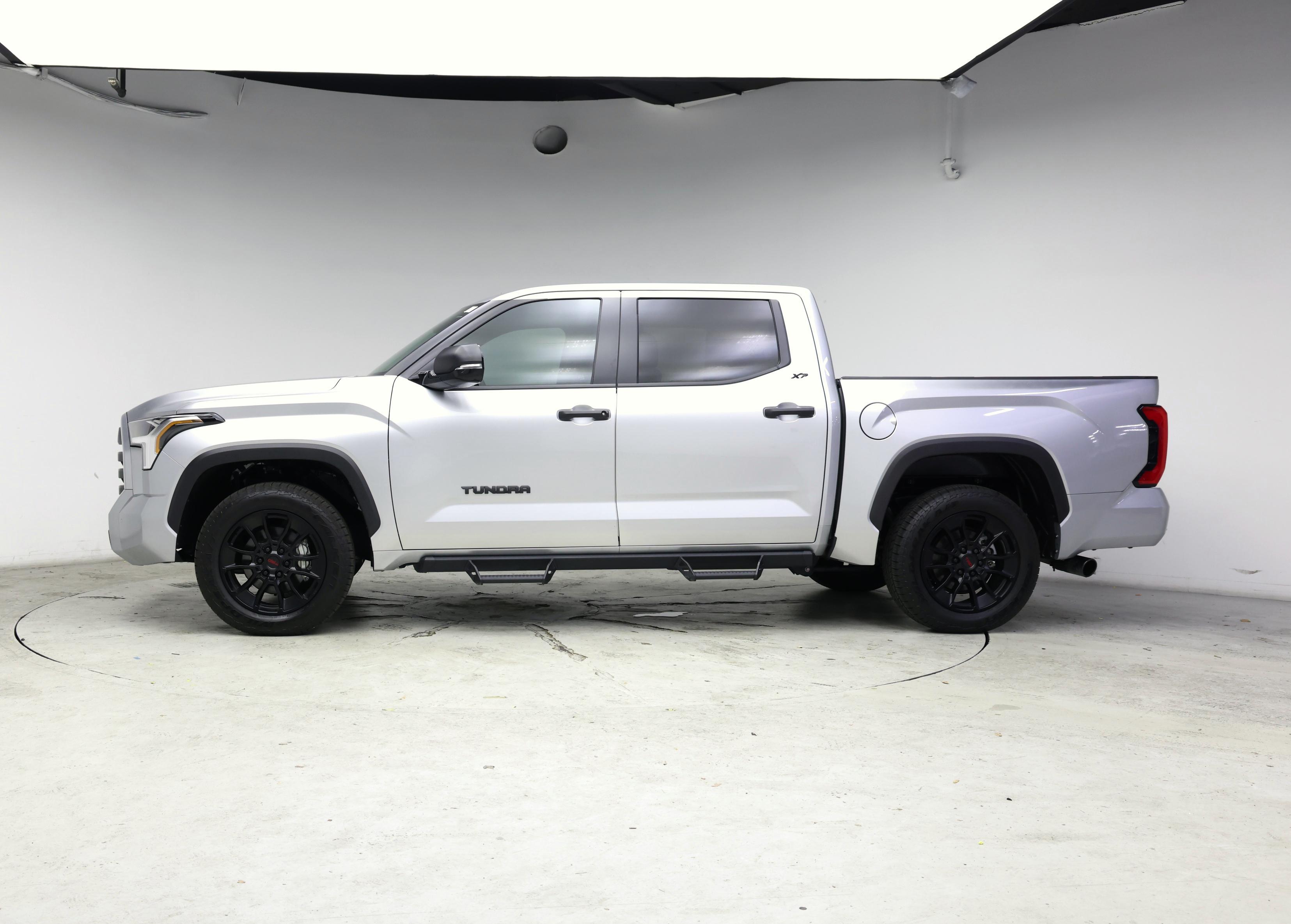 Thumbnail: 2025 Toyota Tundra - 3