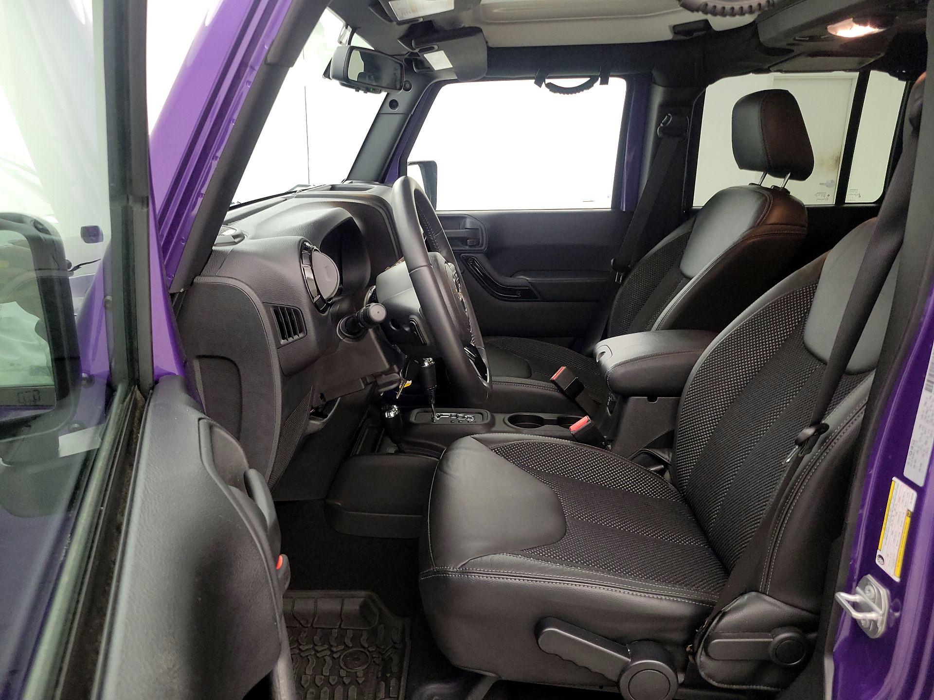 Thumbnail: 2016 Jeep Wrangler - 11