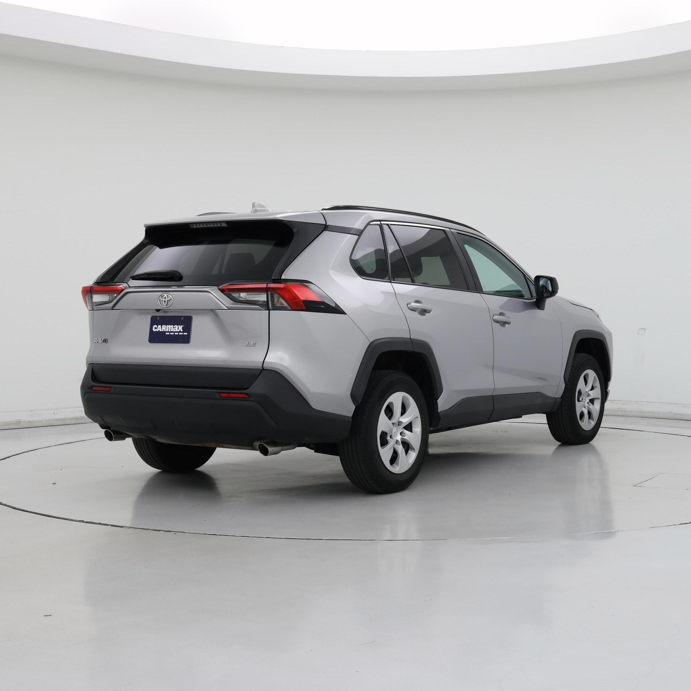 Thumbnail: 2021 Toyota RAV4 - 8