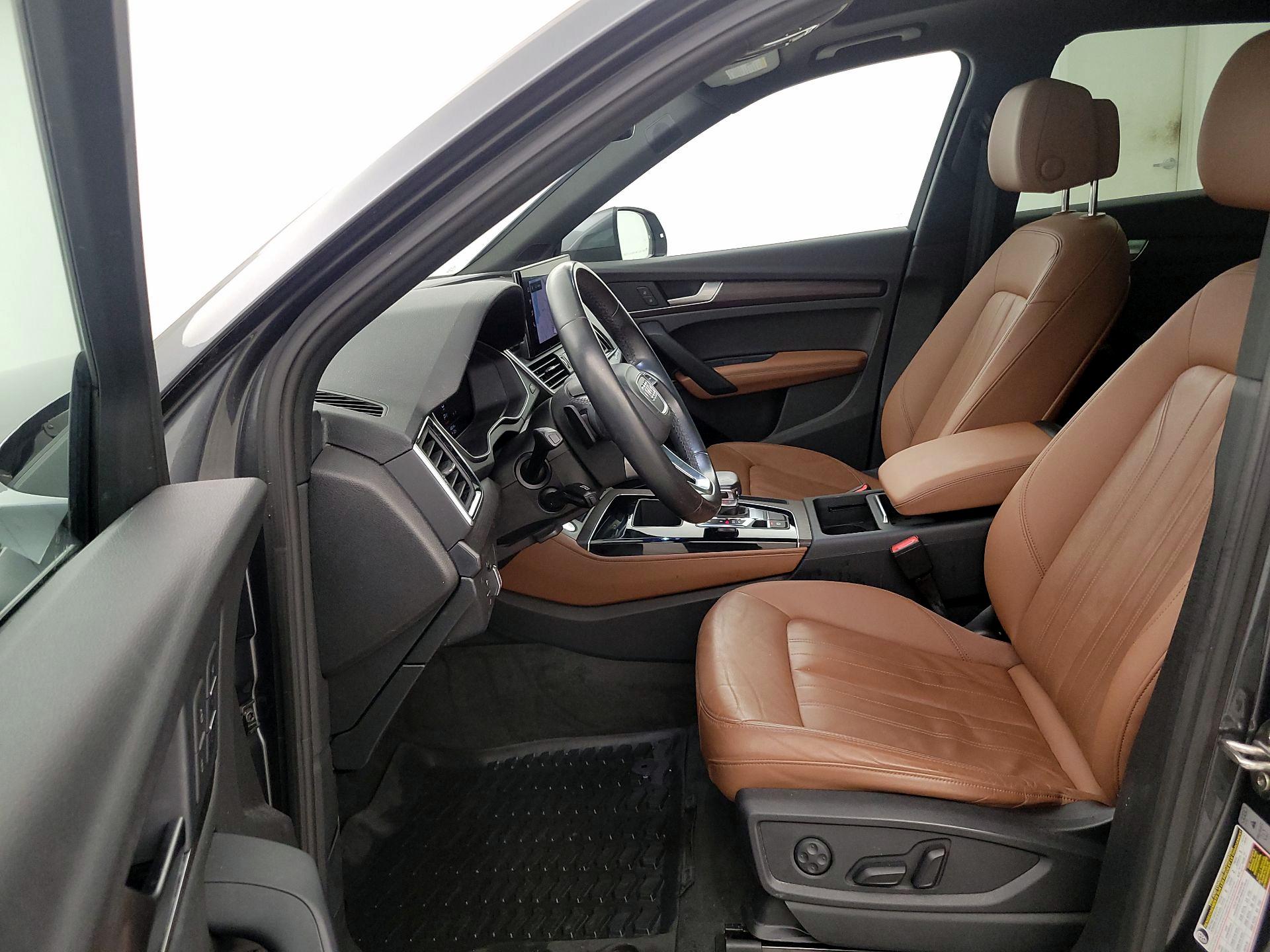 Thumbnail: 2022 Audi Q5 - 11