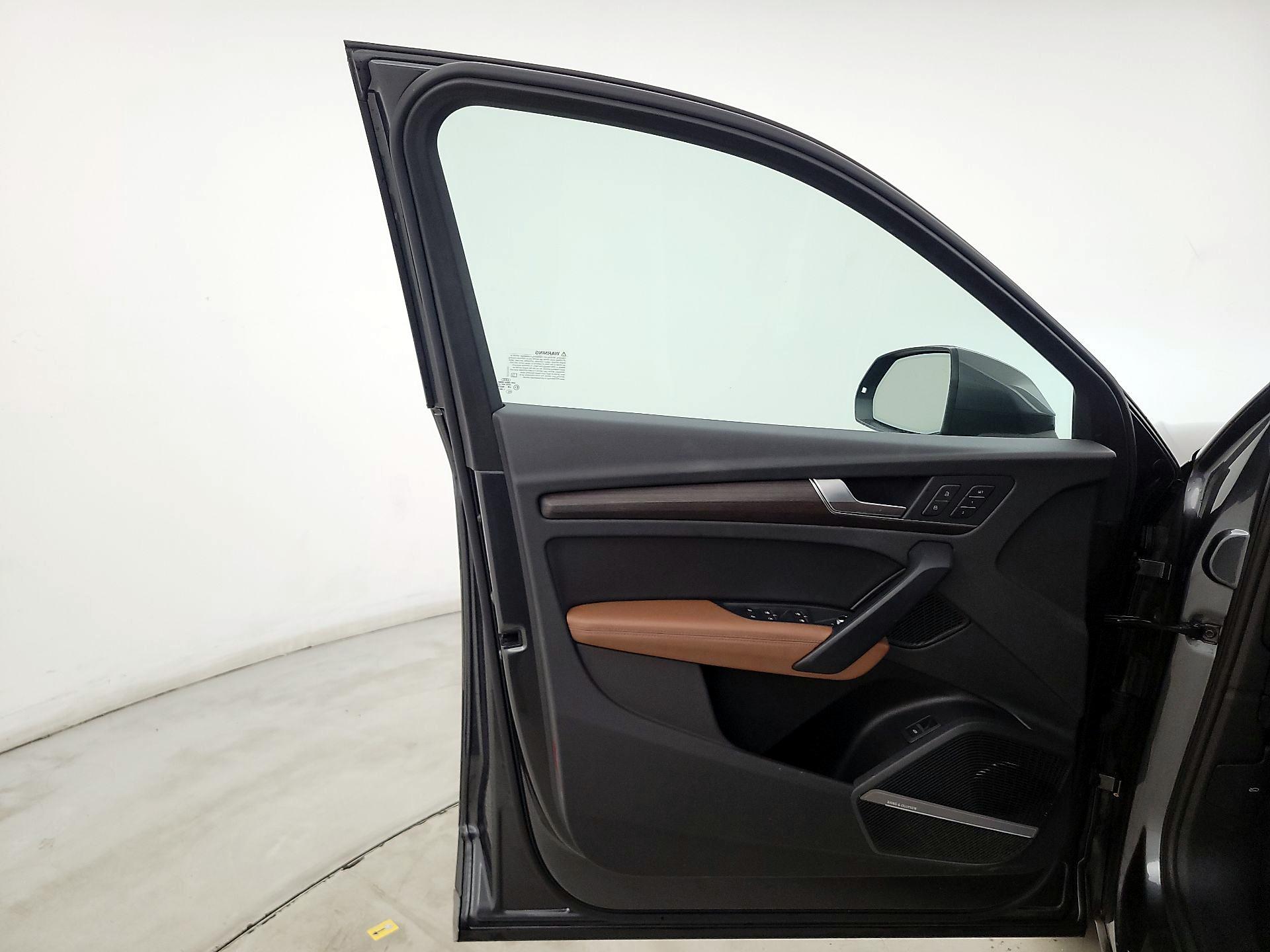 Thumbnail: 2022 Audi Q5 - 12