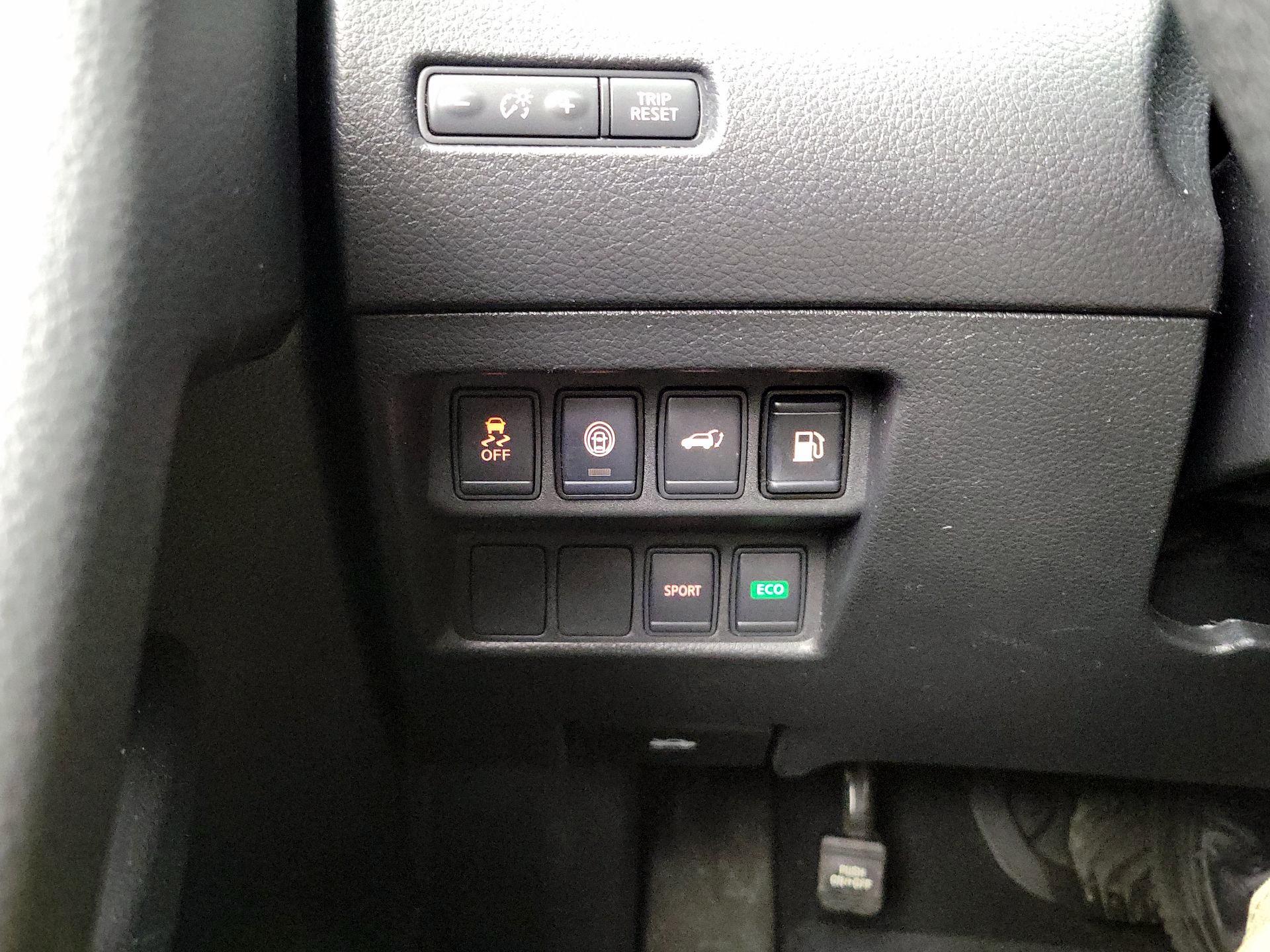 Thumbnail: 2020 Nissan Rogue - 13