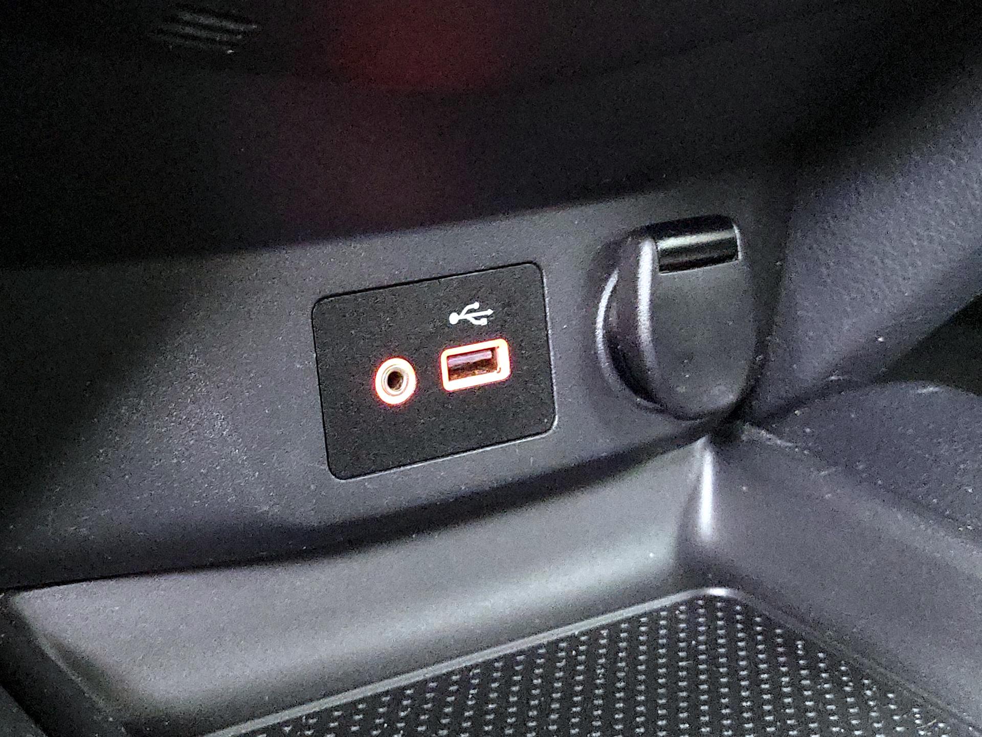 Thumbnail: 2020 Nissan Rogue - 18