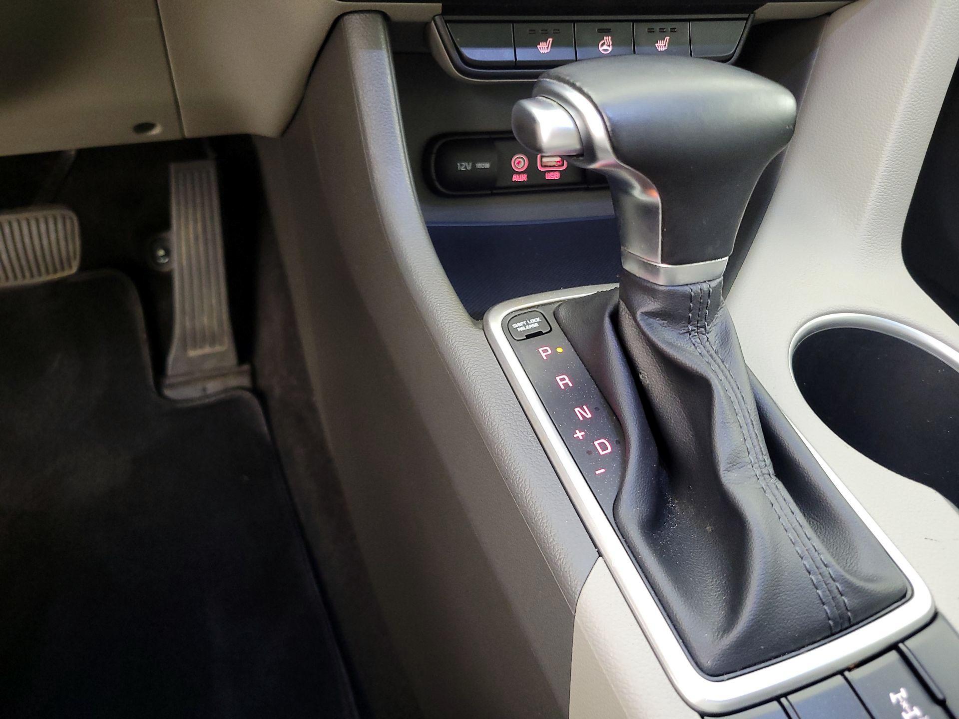 Thumbnail: 2017 Kia Sportage - 17