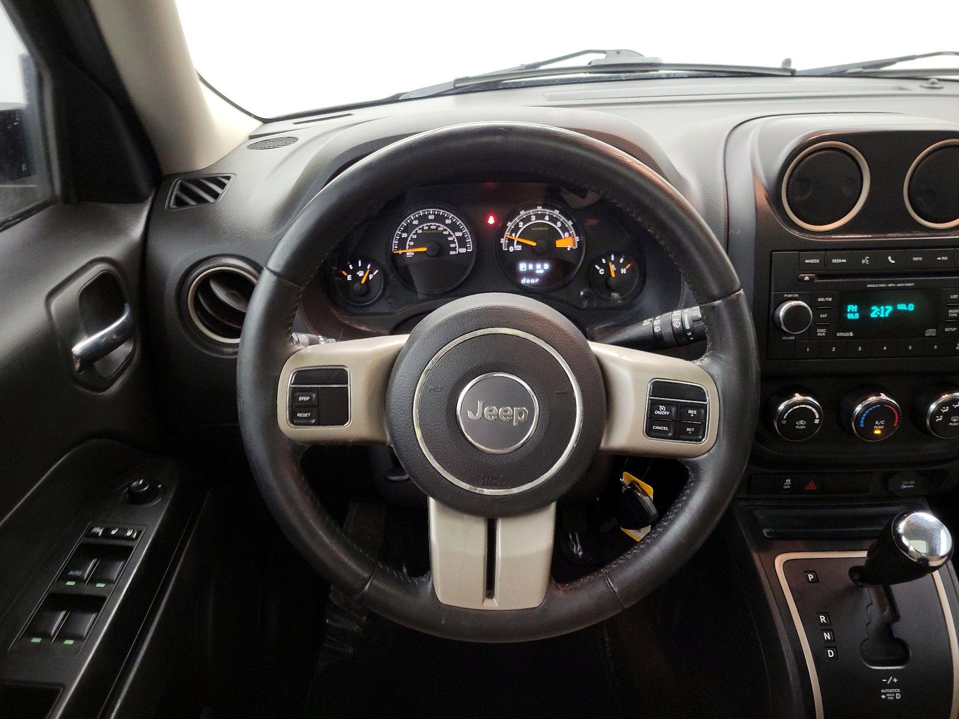 Thumbnail: 2016 Jeep Patriot - 10