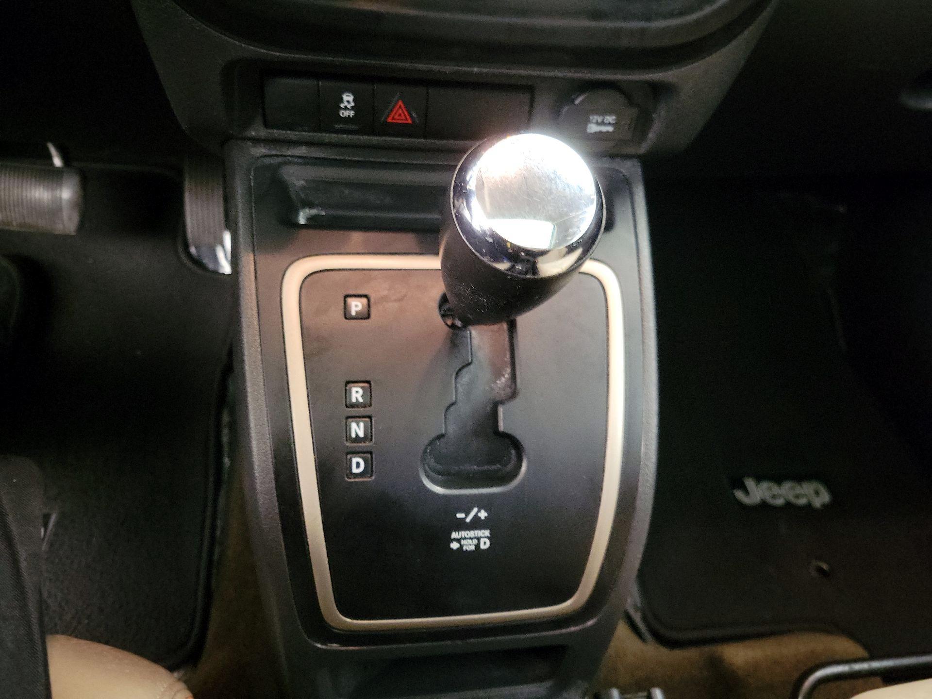 Thumbnail: 2016 Jeep Patriot - 16