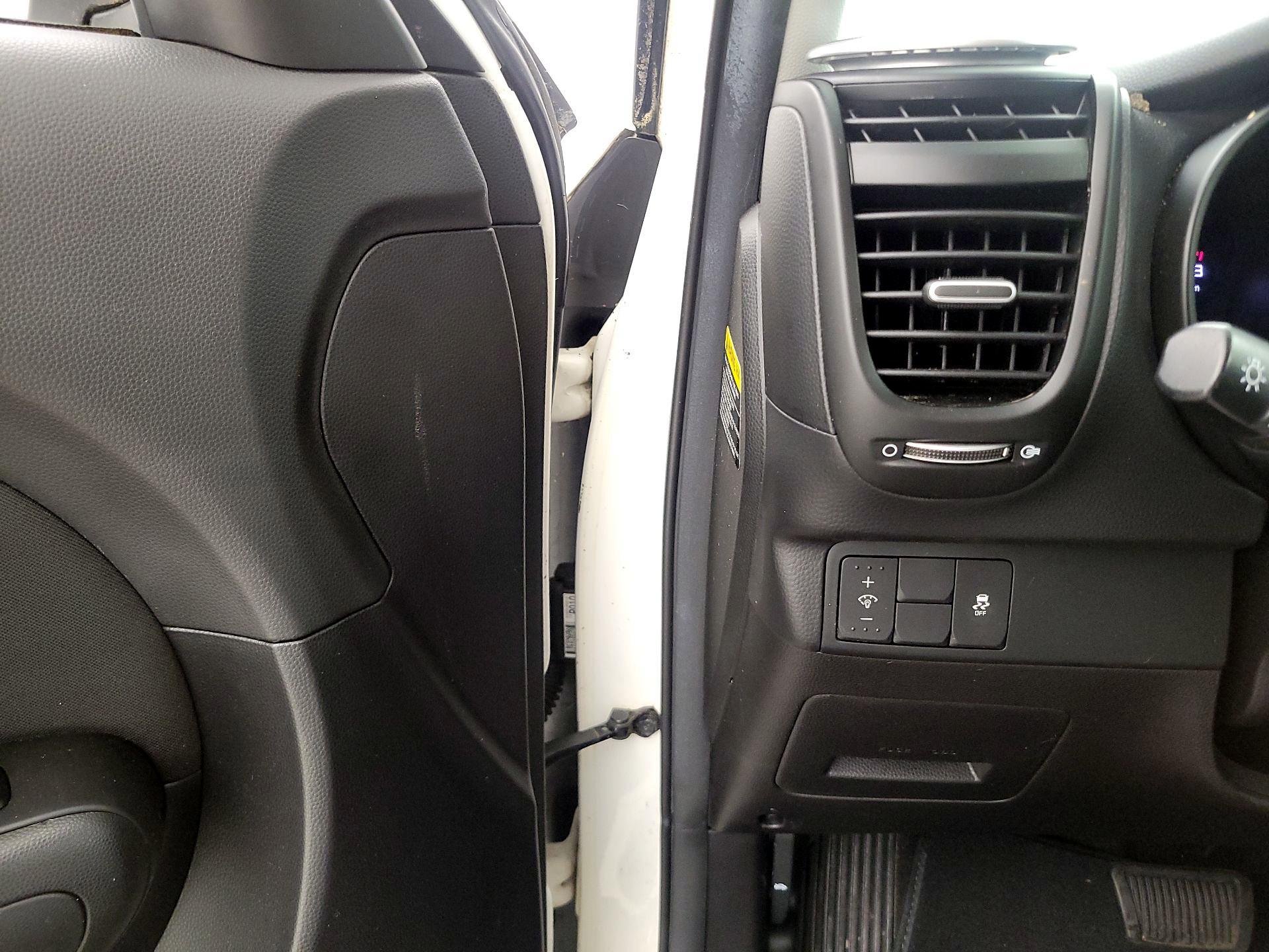 Thumbnail: 2016 Kia Soul - 13