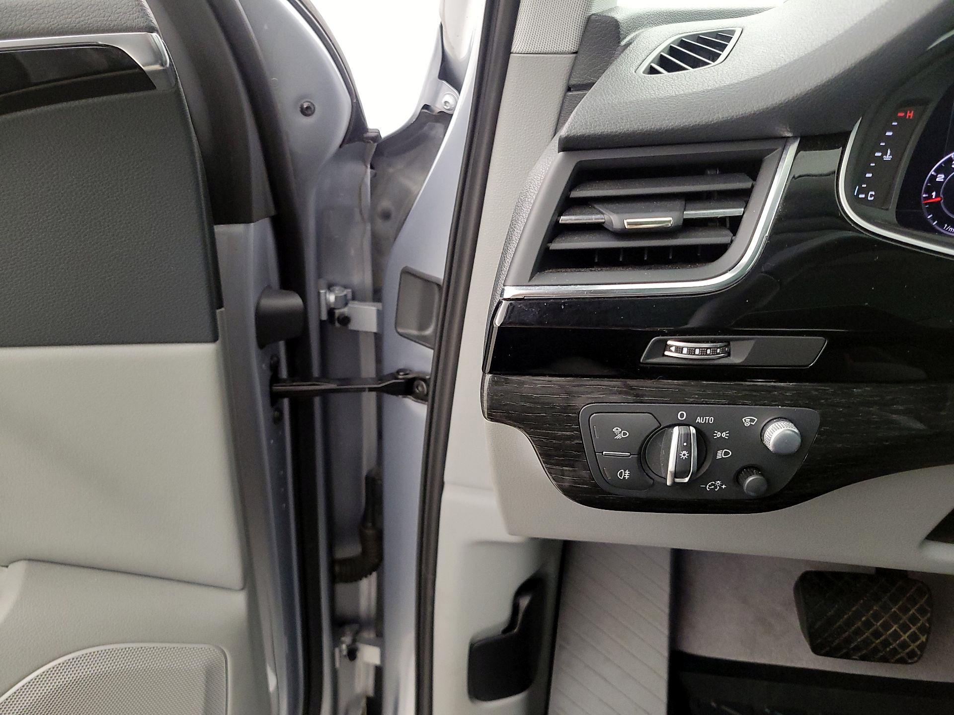 Thumbnail: 2019 Audi Q7 - 13