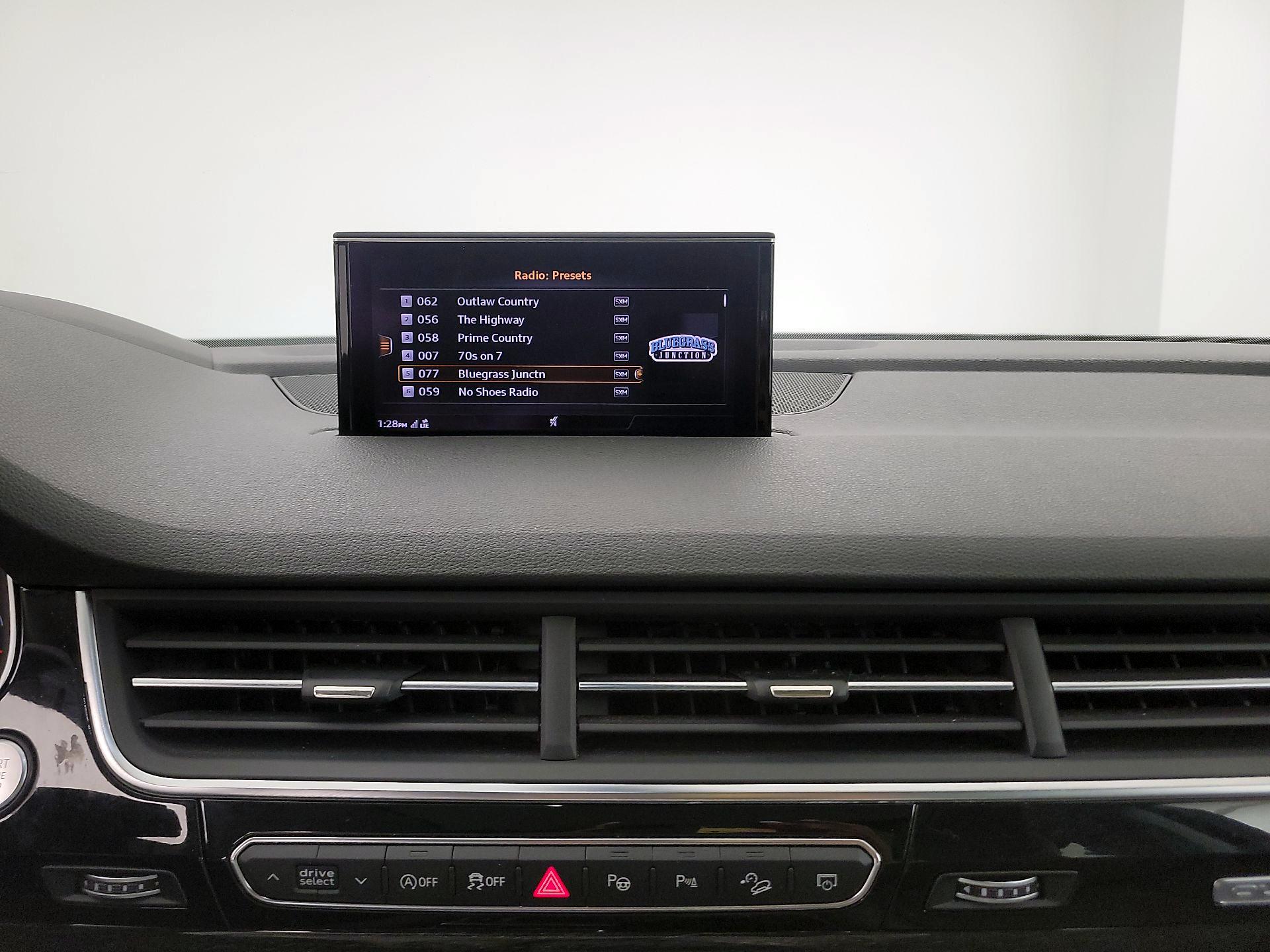 Thumbnail: 2019 Audi Q7 - 16